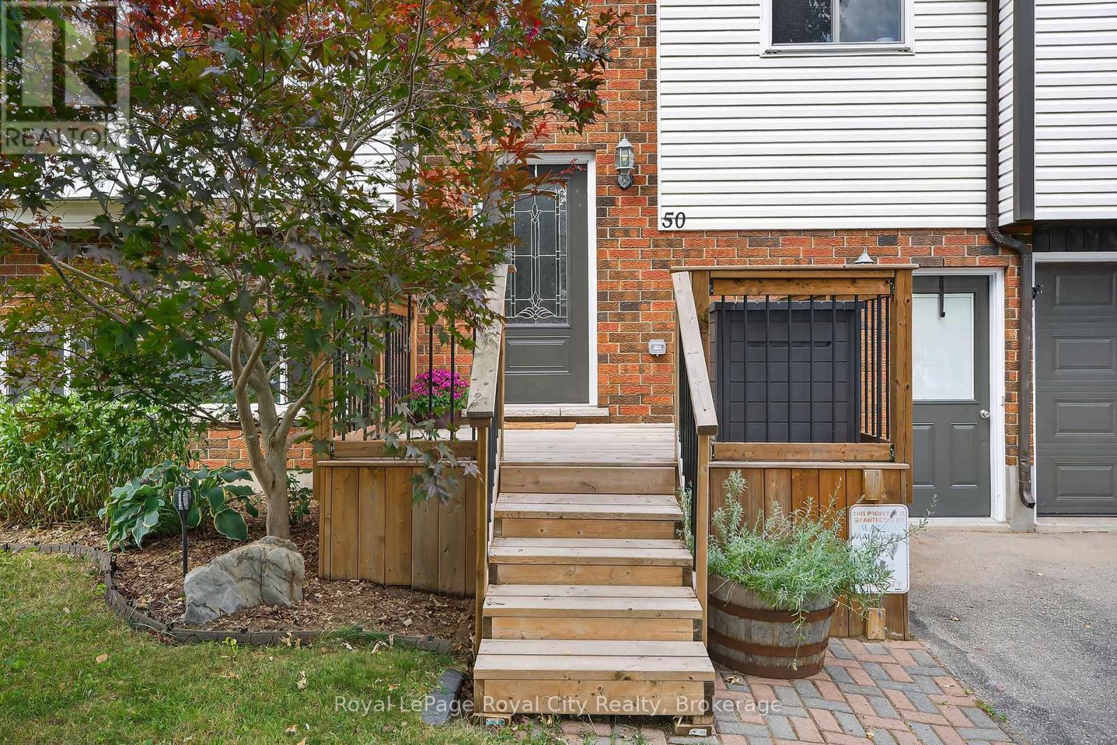 












50 MCLACHLAN PLACE

,
Guelph (Willow West/Sugarbush/West Acres),




Ontario
N1H8K4

