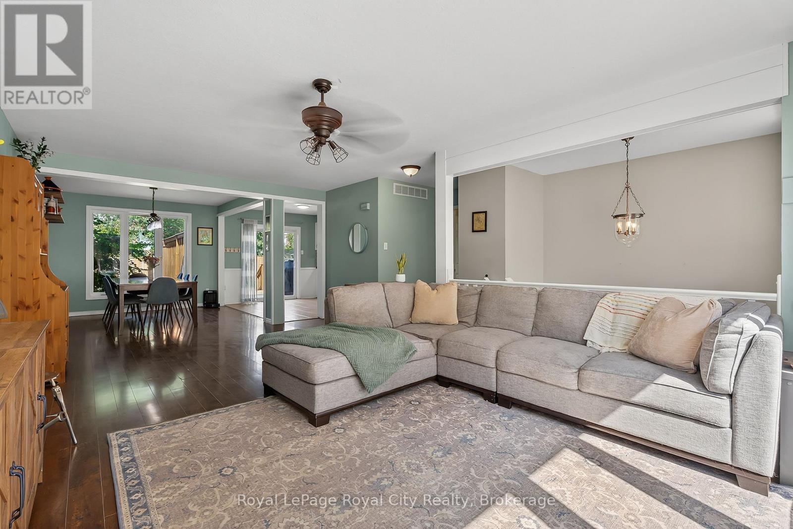 












50 MCLACHLAN PLACE

,
Guelph (Willow West/Sugarbush/West Acres),




Ontario
N1H8K4

