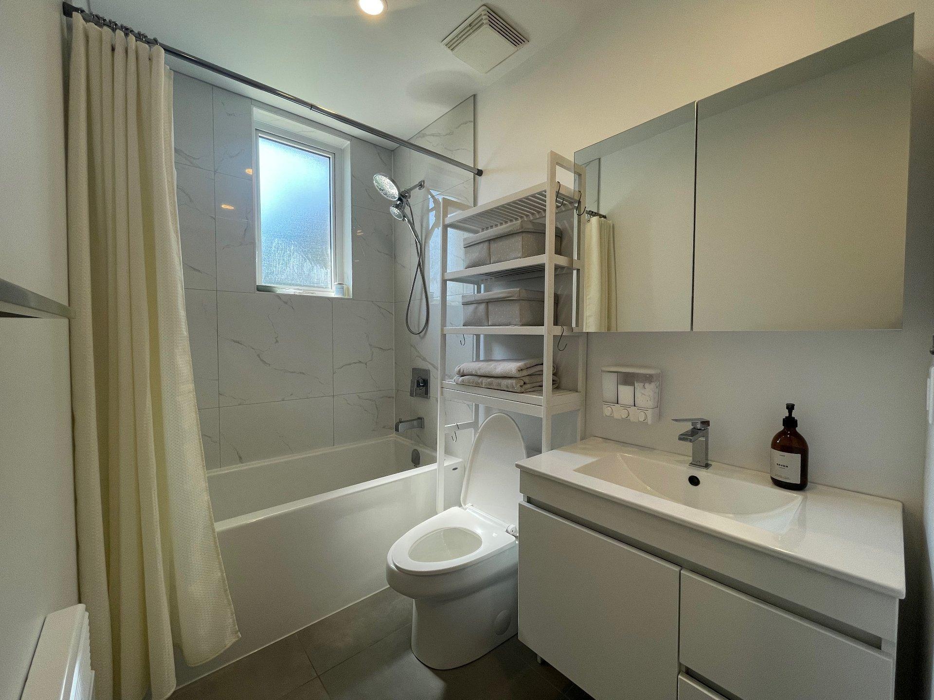 









2760


Rue Cirier

,
Montréal (Mercier/Hochelaga-Maisonneuve),




QC
H1L5T4

