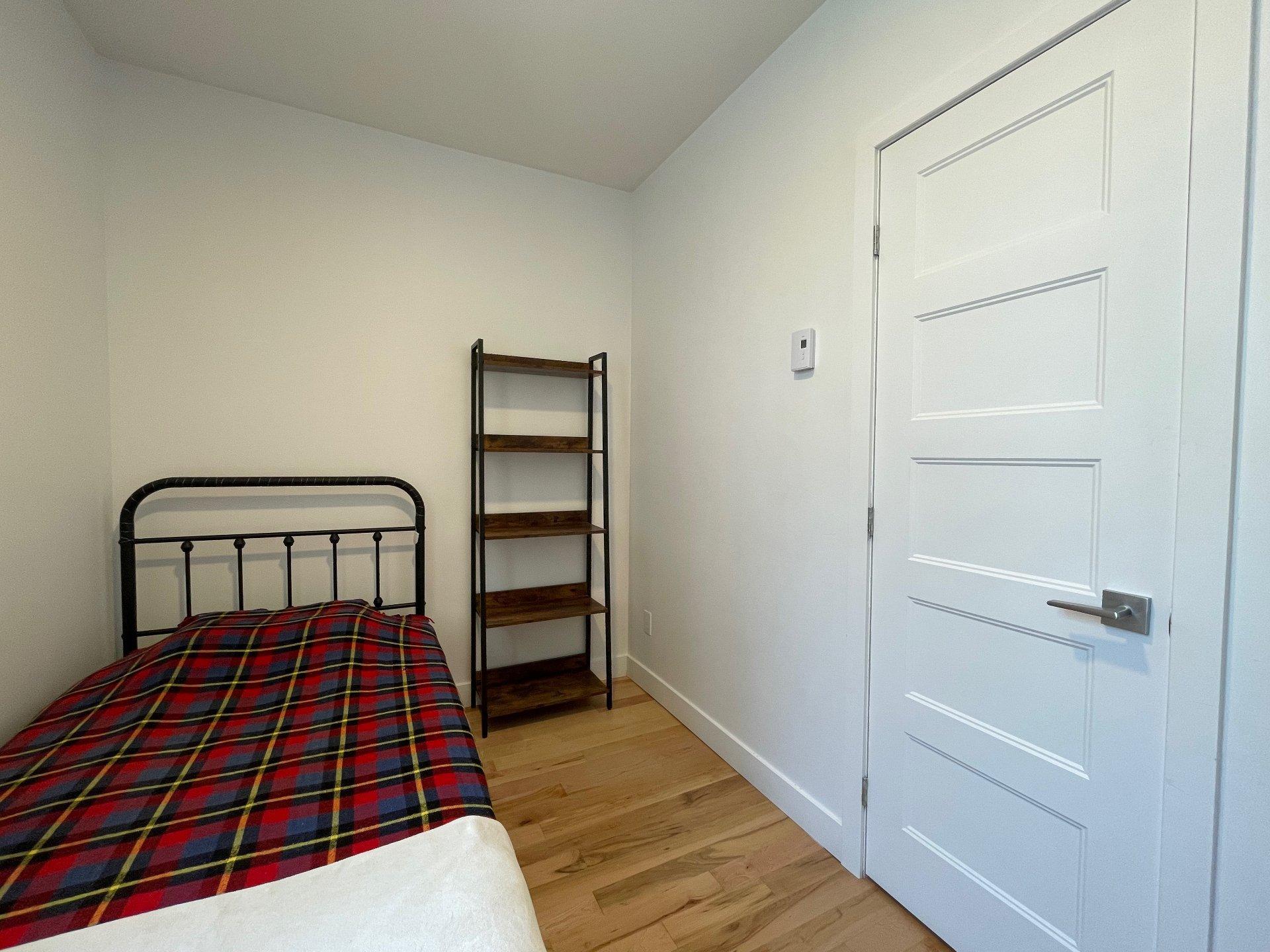









2760


Rue Cirier

,
Montréal (Mercier/Hochelaga-Maisonneuve),




QC
H1L5T4

