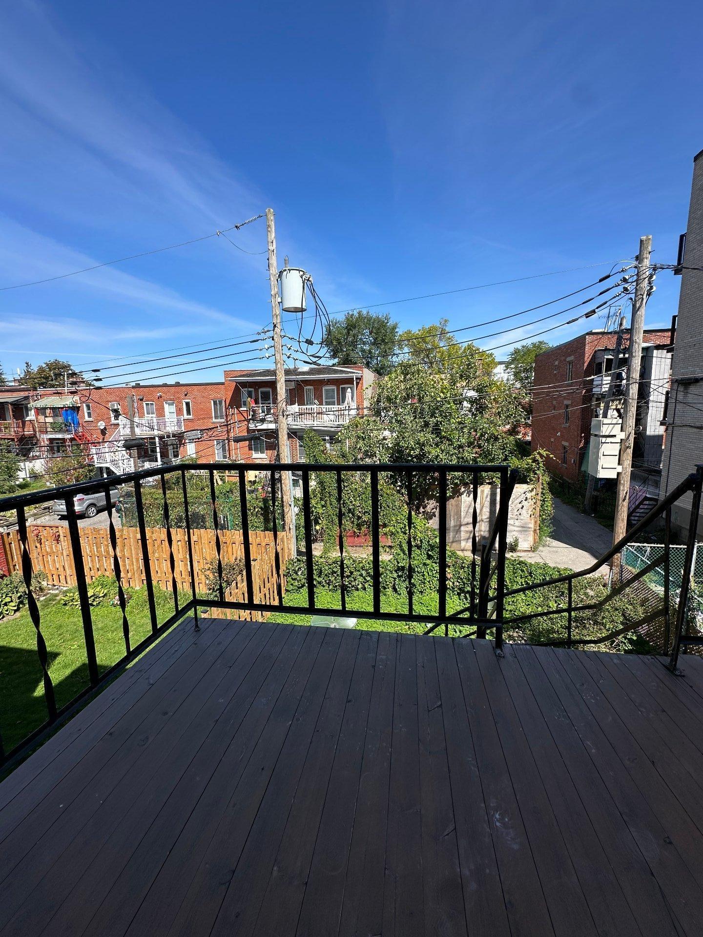 









7921


Av. Querbes

, 4,
Montréal (Villeray/Saint-Michel/Parc-Extension),




QC
H3N2C2

