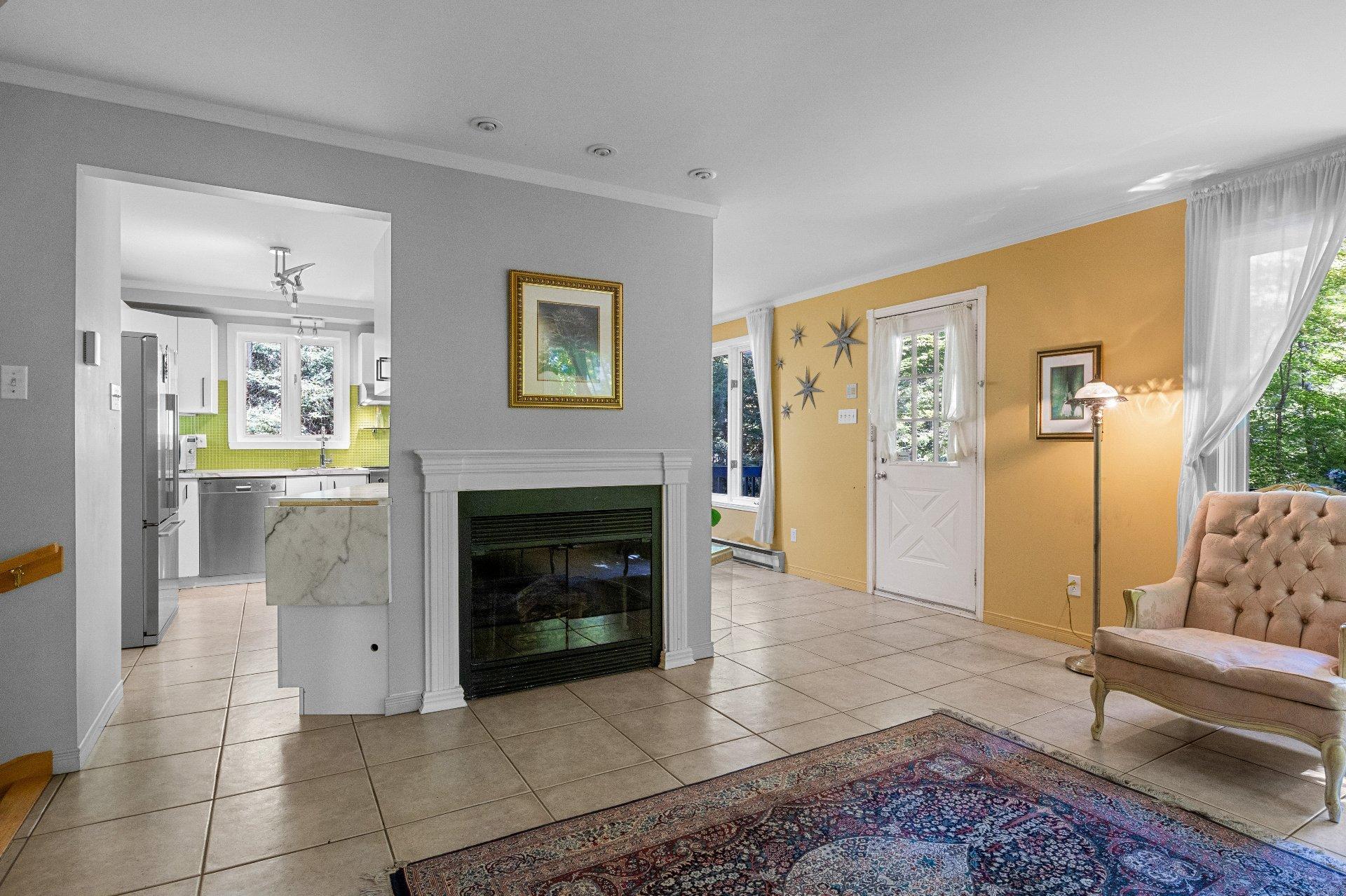 









68


Rue des Floralies

,
Austin,




QC
J0B1B0

