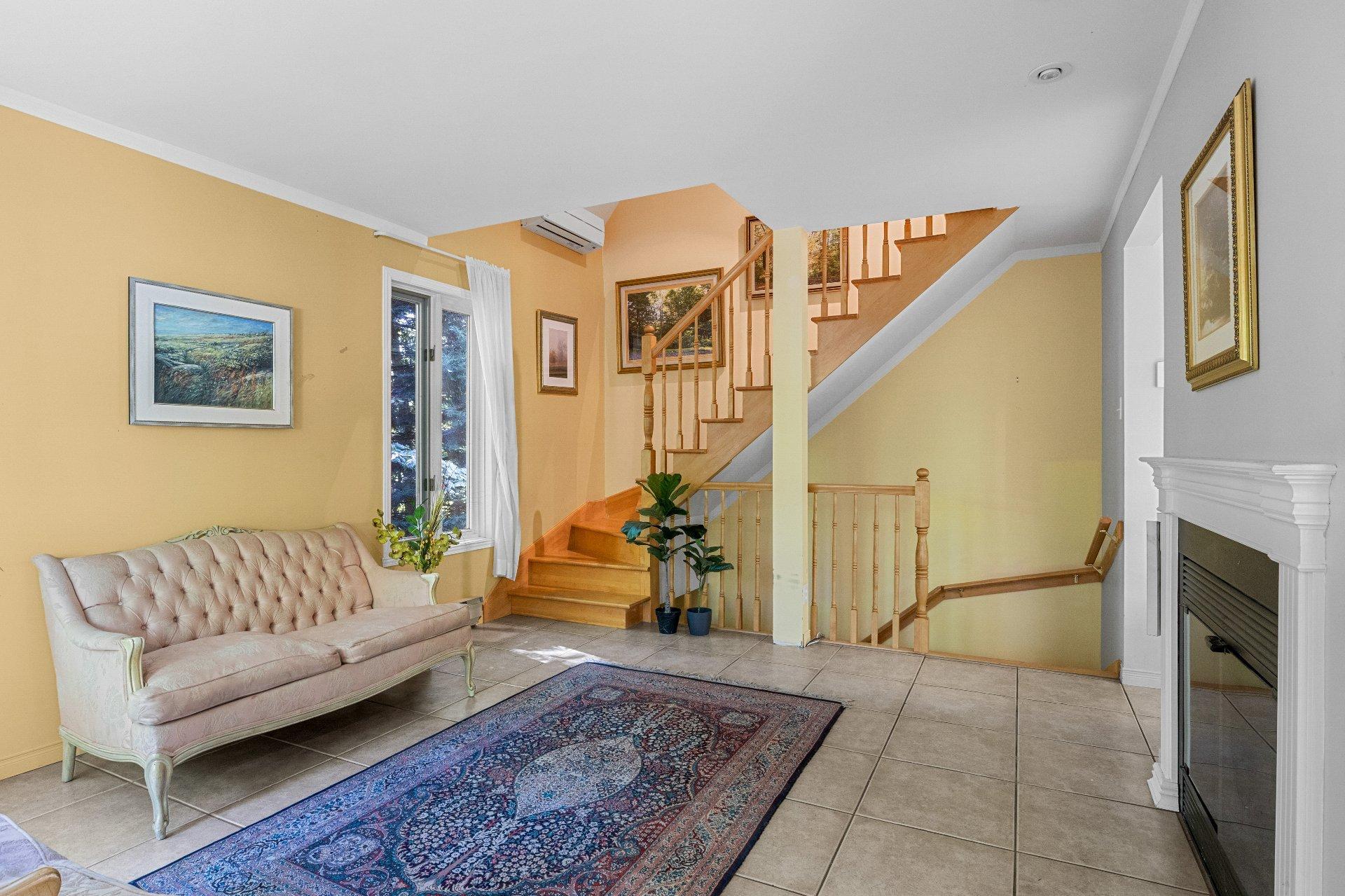 









68


Rue des Floralies

,
Austin,




QC
J0B1B0

