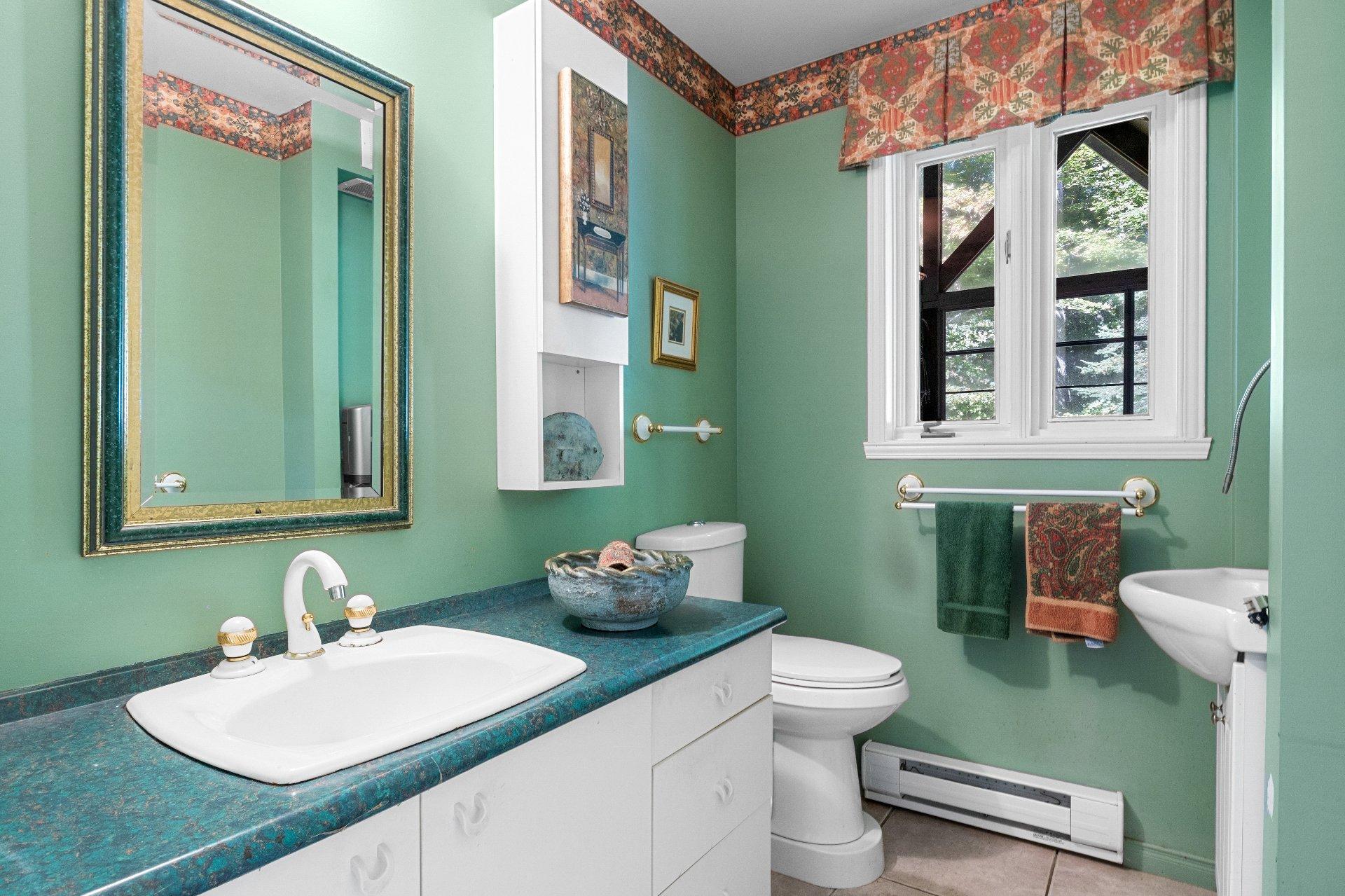 









68


Rue des Floralies

,
Austin,




QC
J0B1B0


