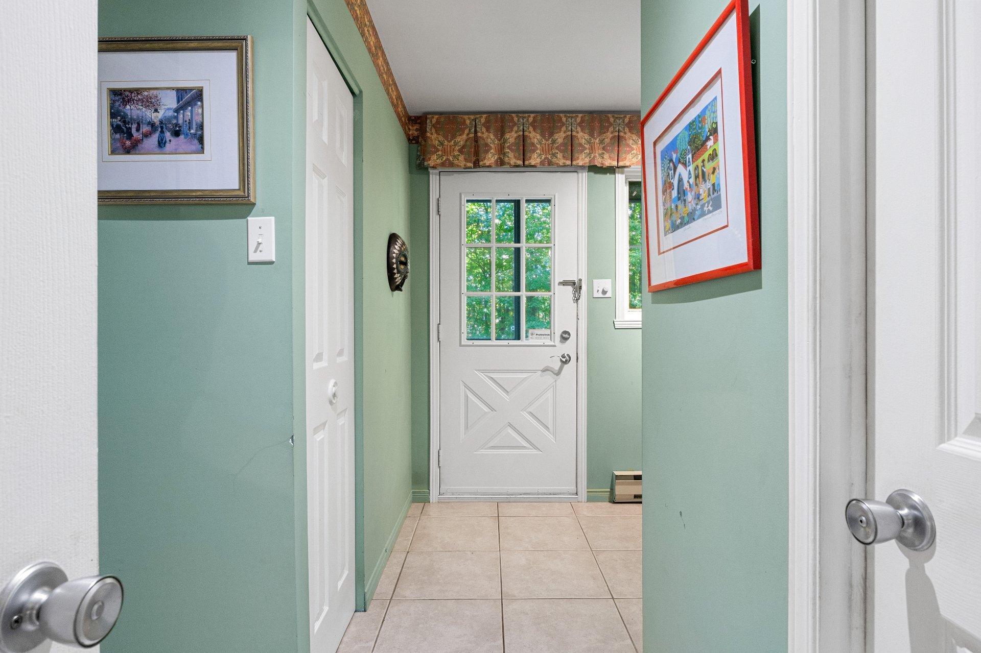 









68


Rue des Floralies

,
Austin,




QC
J0B1B0

