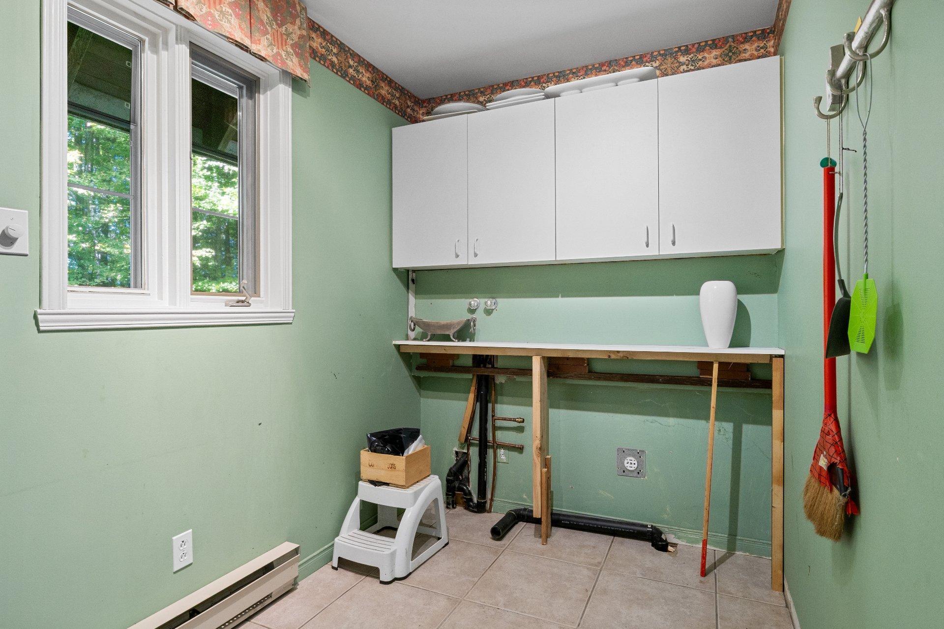 









68


Rue des Floralies

,
Austin,




QC
J0B1B0


