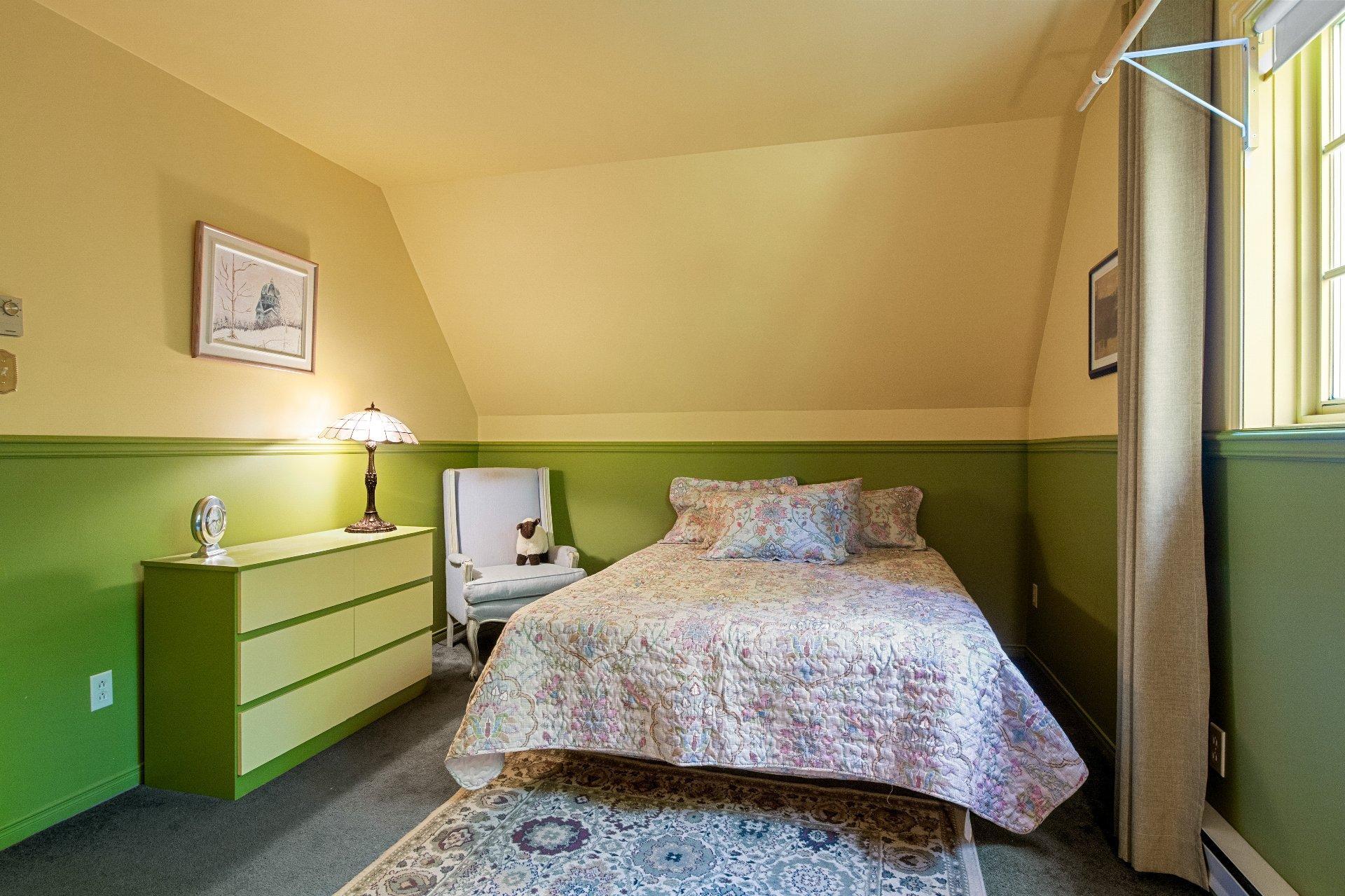 









68


Rue des Floralies

,
Austin,




QC
J0B1B0


