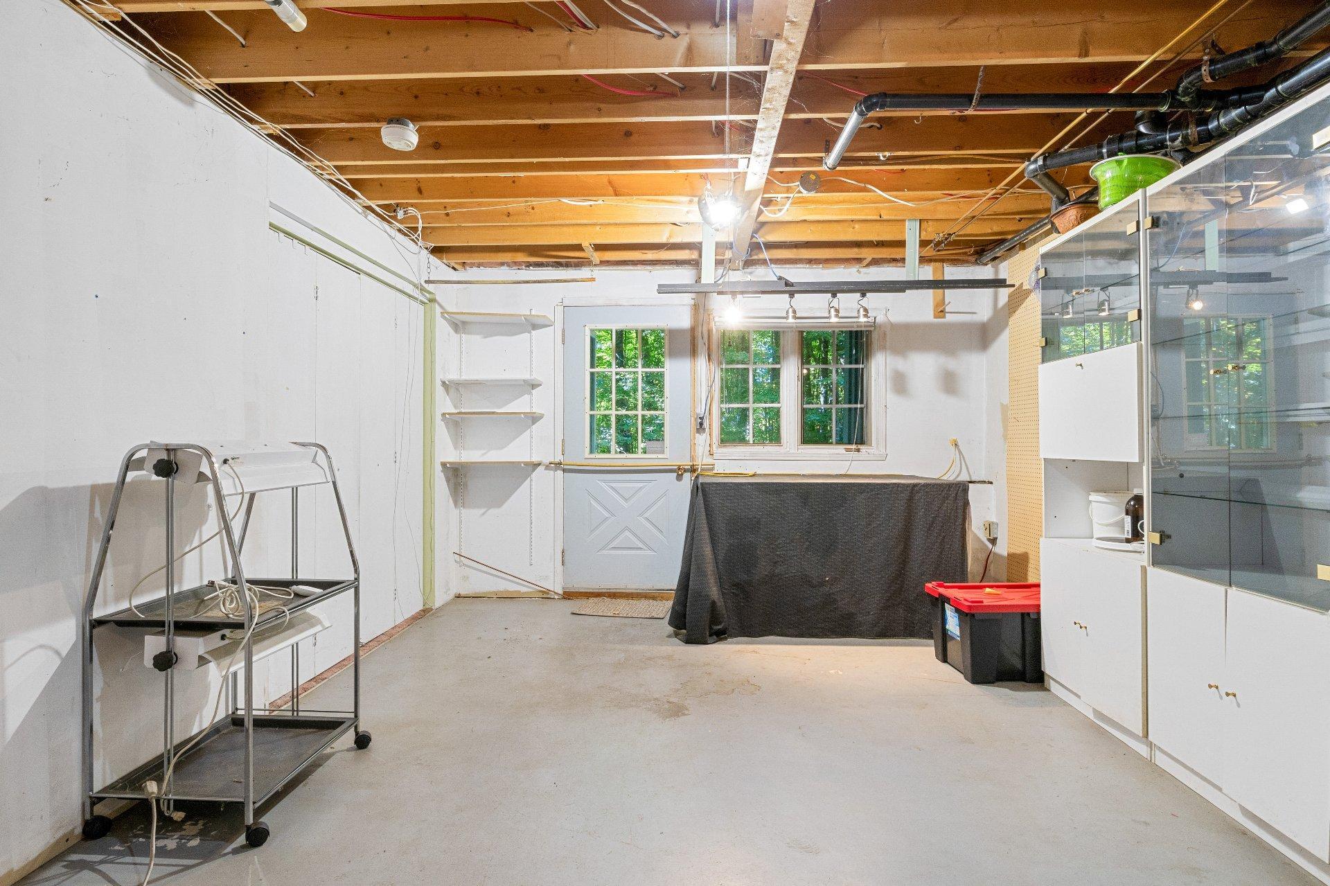









68


Rue des Floralies

,
Austin,




QC
J0B1B0

