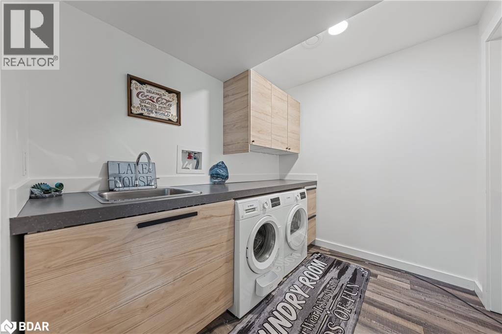 












103 UGOVSEK Crescent

,
Annan,




Ontario
N0H1B0


