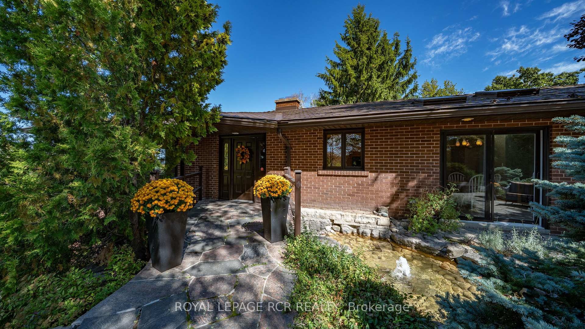 









15735


Highway 27

N/A,
King,







ON
L0G 1T0

