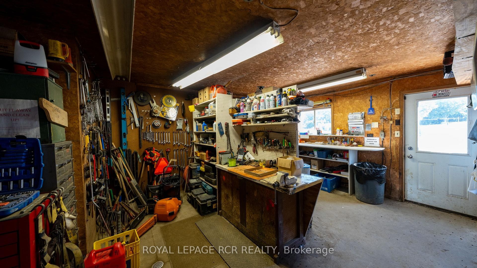 









15735


Highway 27

N/A,
King,







ON
L0G 1T0

