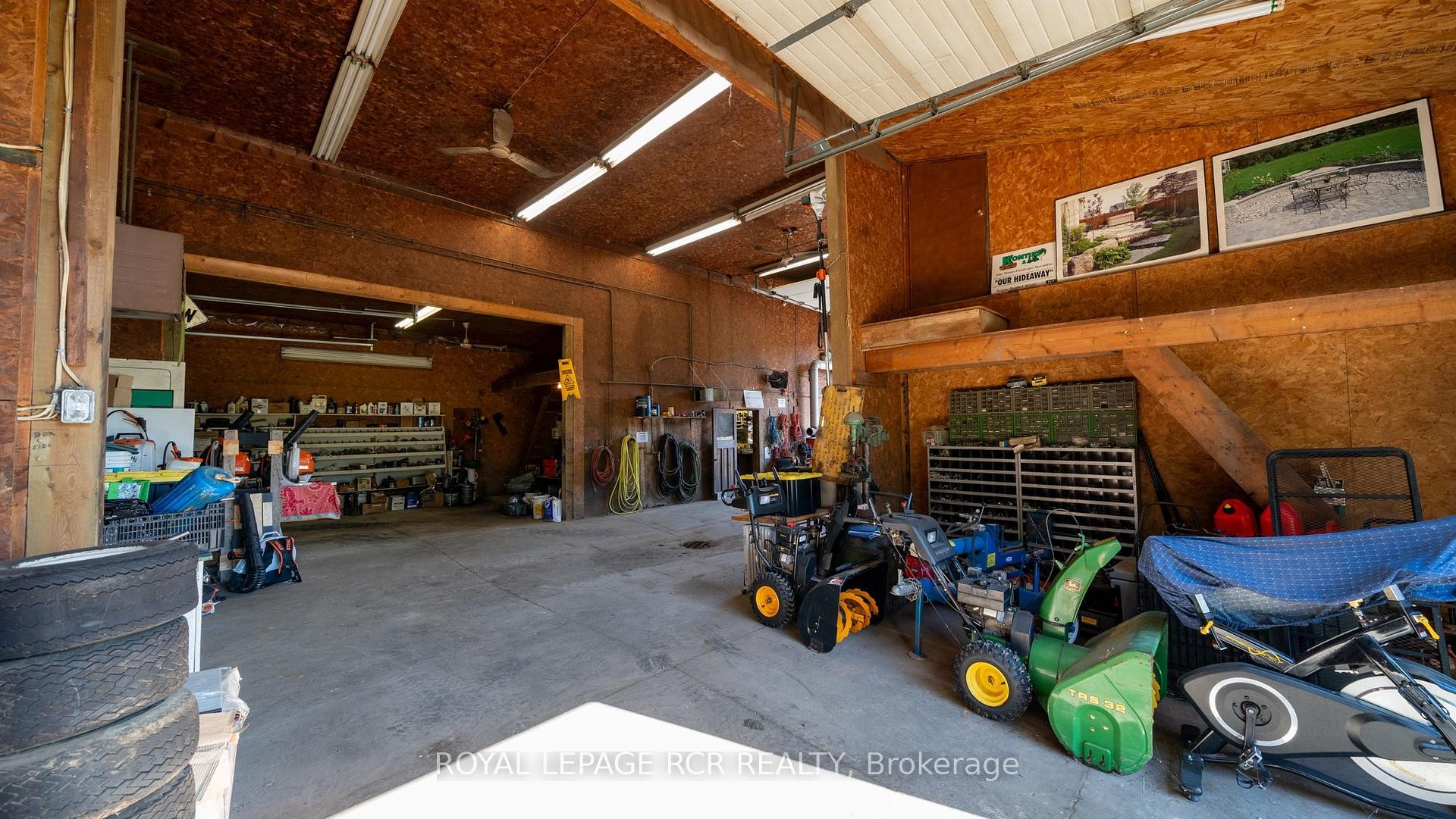 









15735


Highway 27

N/A,
King,







ON
L0G 1T0

