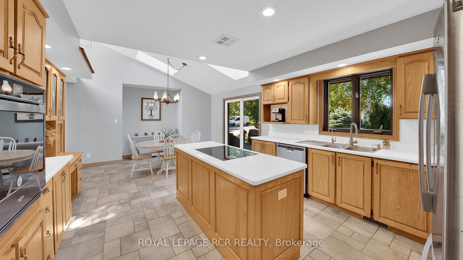 









15735


Highway 27

N/A,
King,







ON
L0G 1T0

