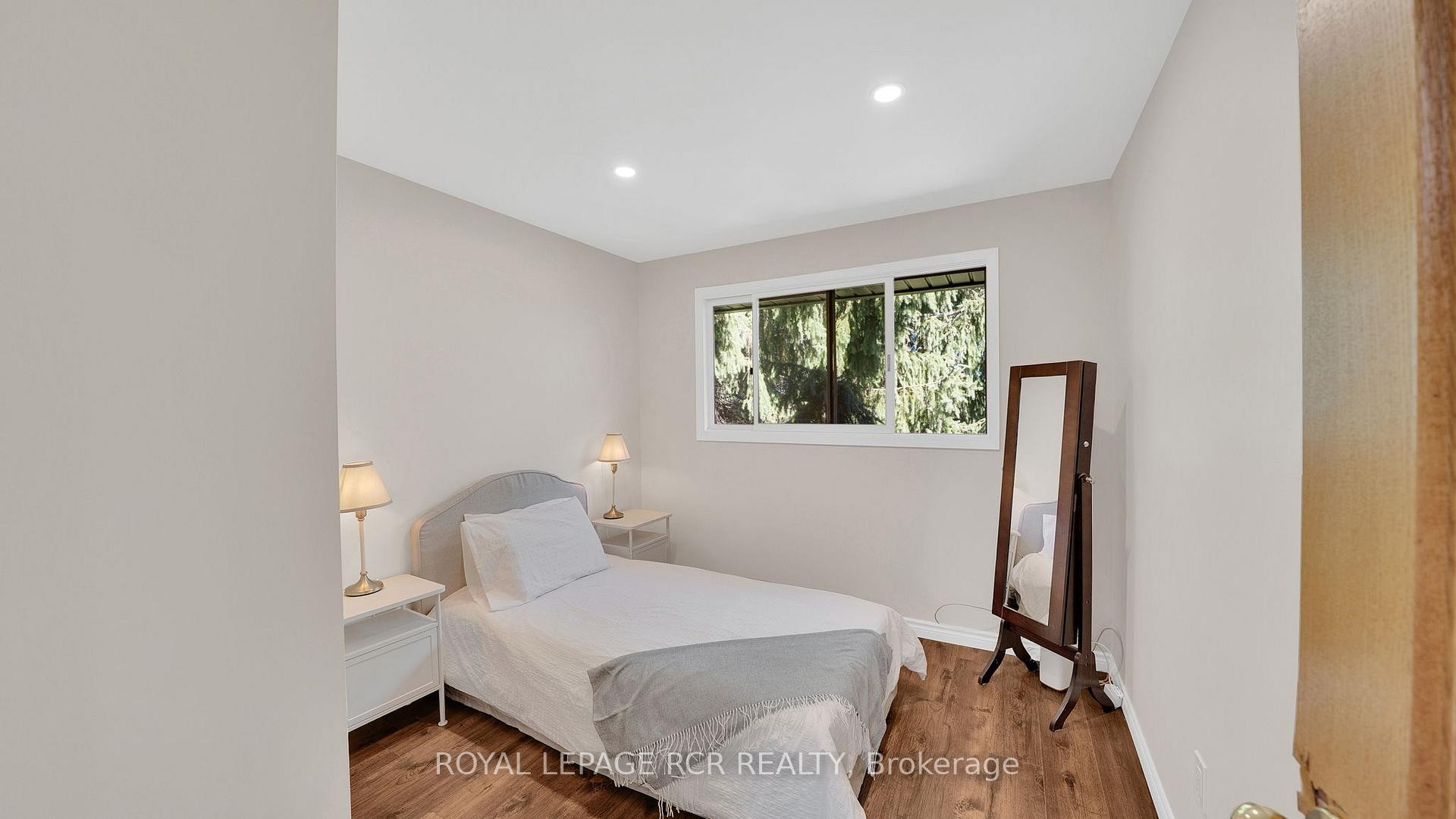 









15735


Highway 27

N/A,
King,







ON
L0G 1T0

