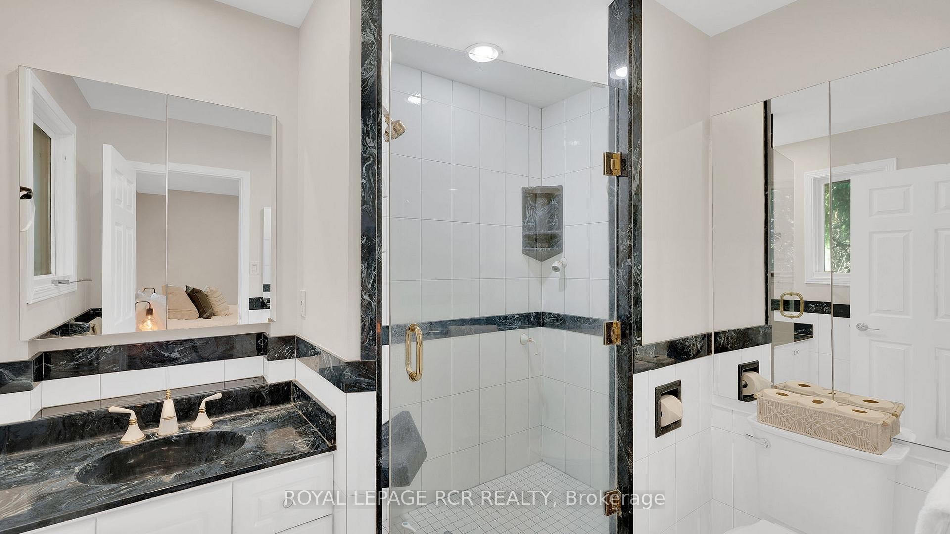 









15735


Highway 27

N/A,
King,







ON
L0G 1T0

