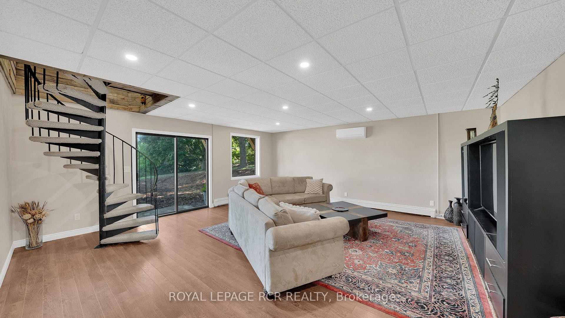 









15735


Highway 27

N/A,
King,







ON
L0G 1T0

