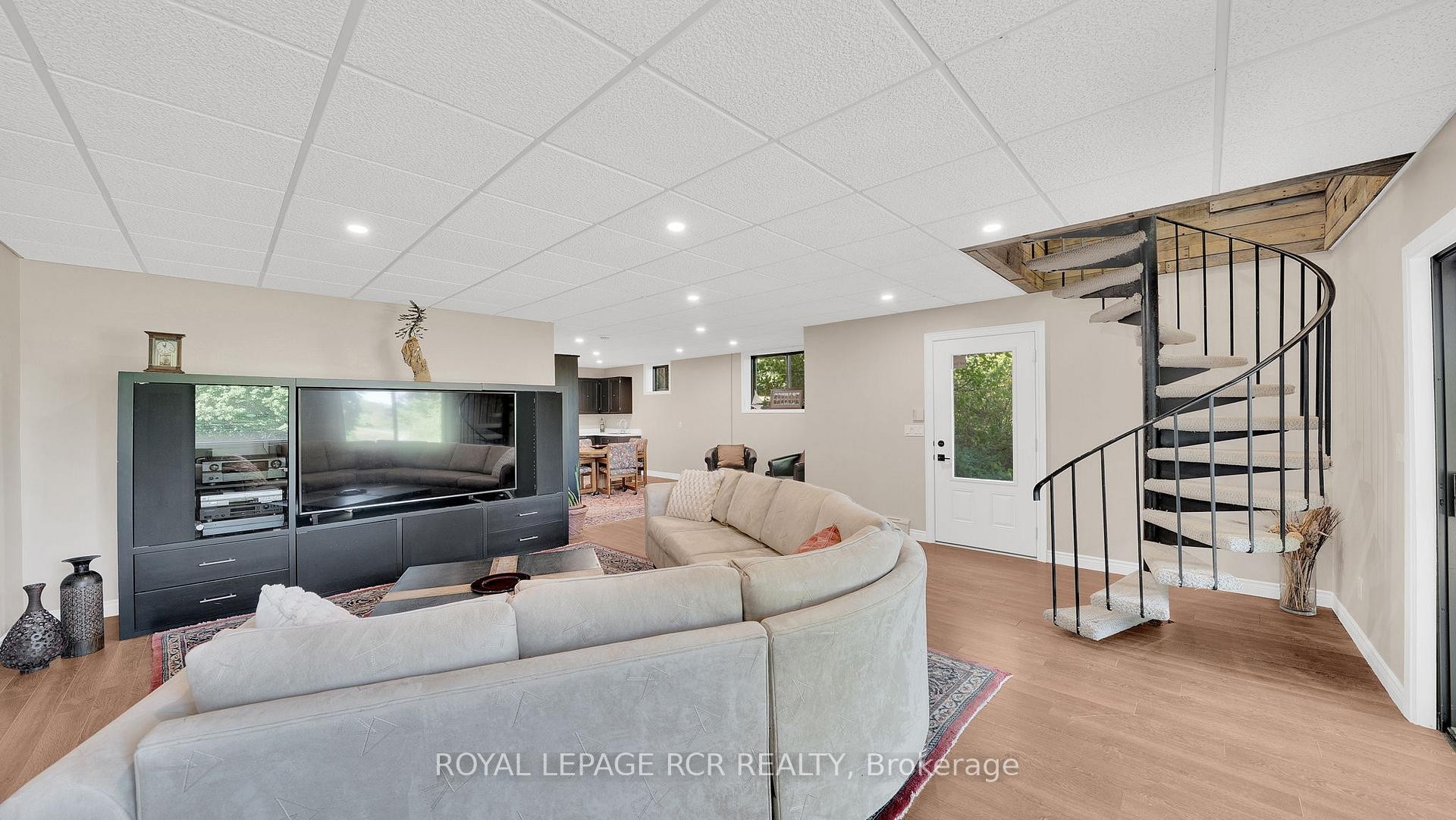 









15735


Highway 27

N/A,
King,







ON
L0G 1T0

