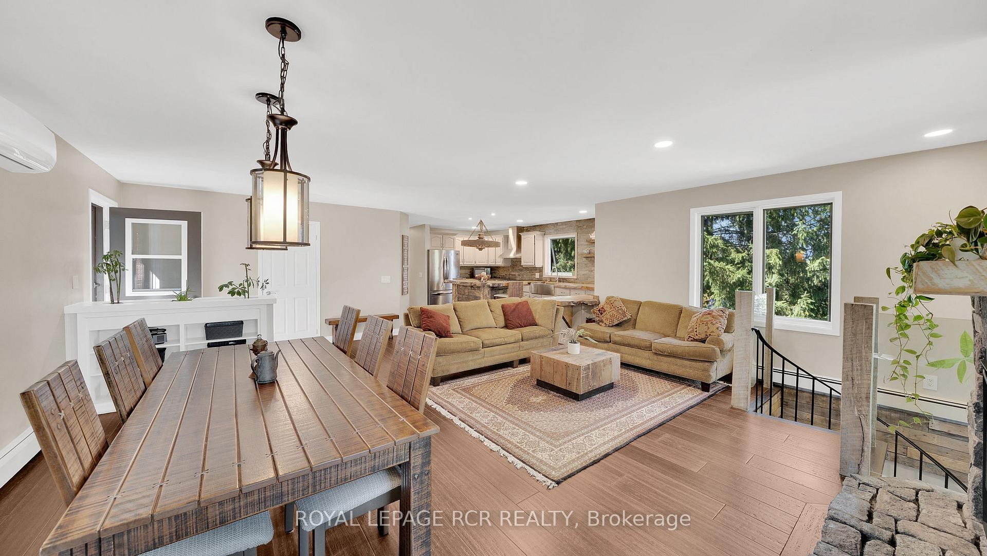 









15735


Highway 27

N/A,
King,







ON
L0G 1T0

