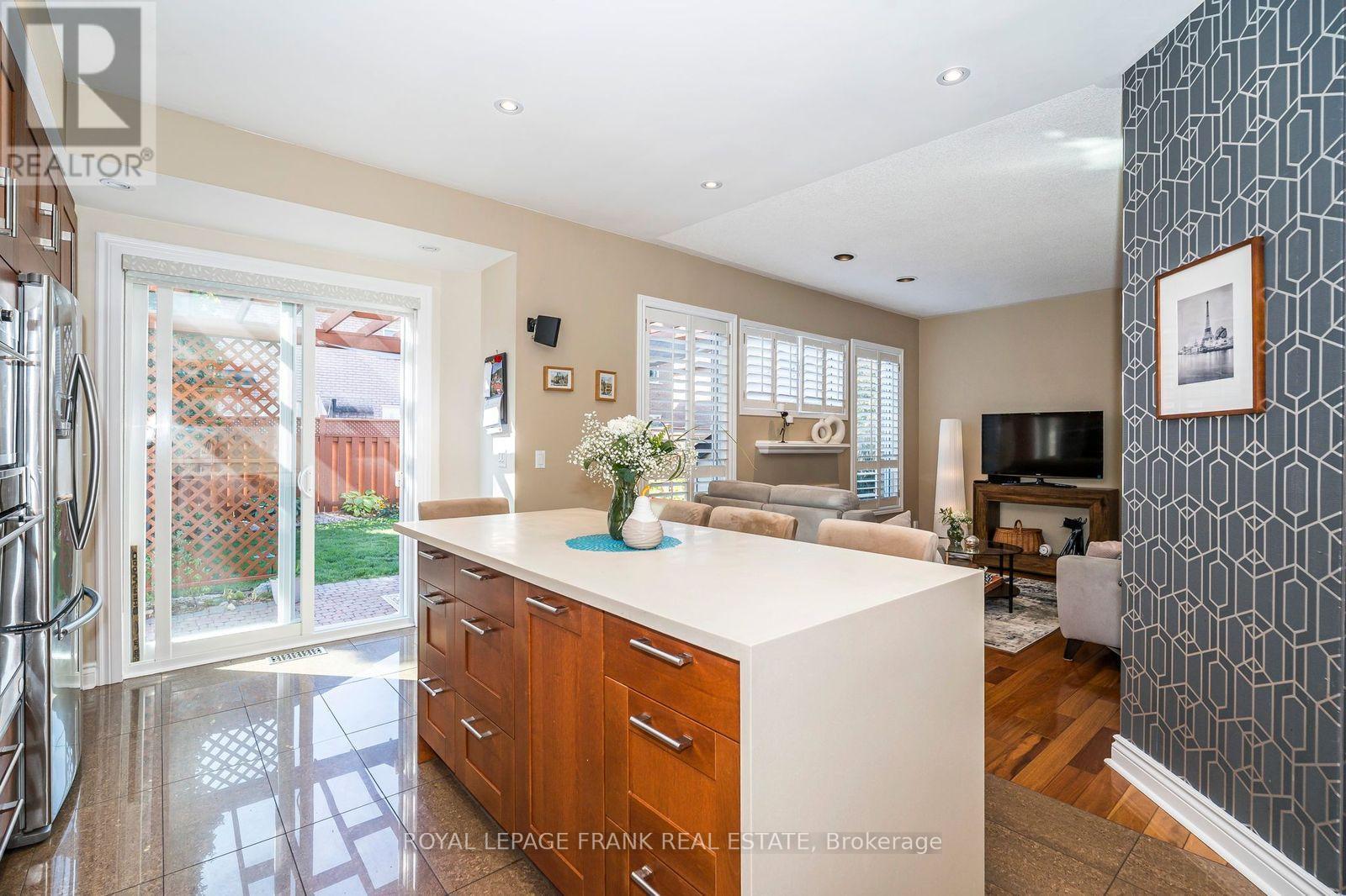 












174 THICKET CRESCENT

,
Pickering (Highbush),




Ontario
L1V6V7

