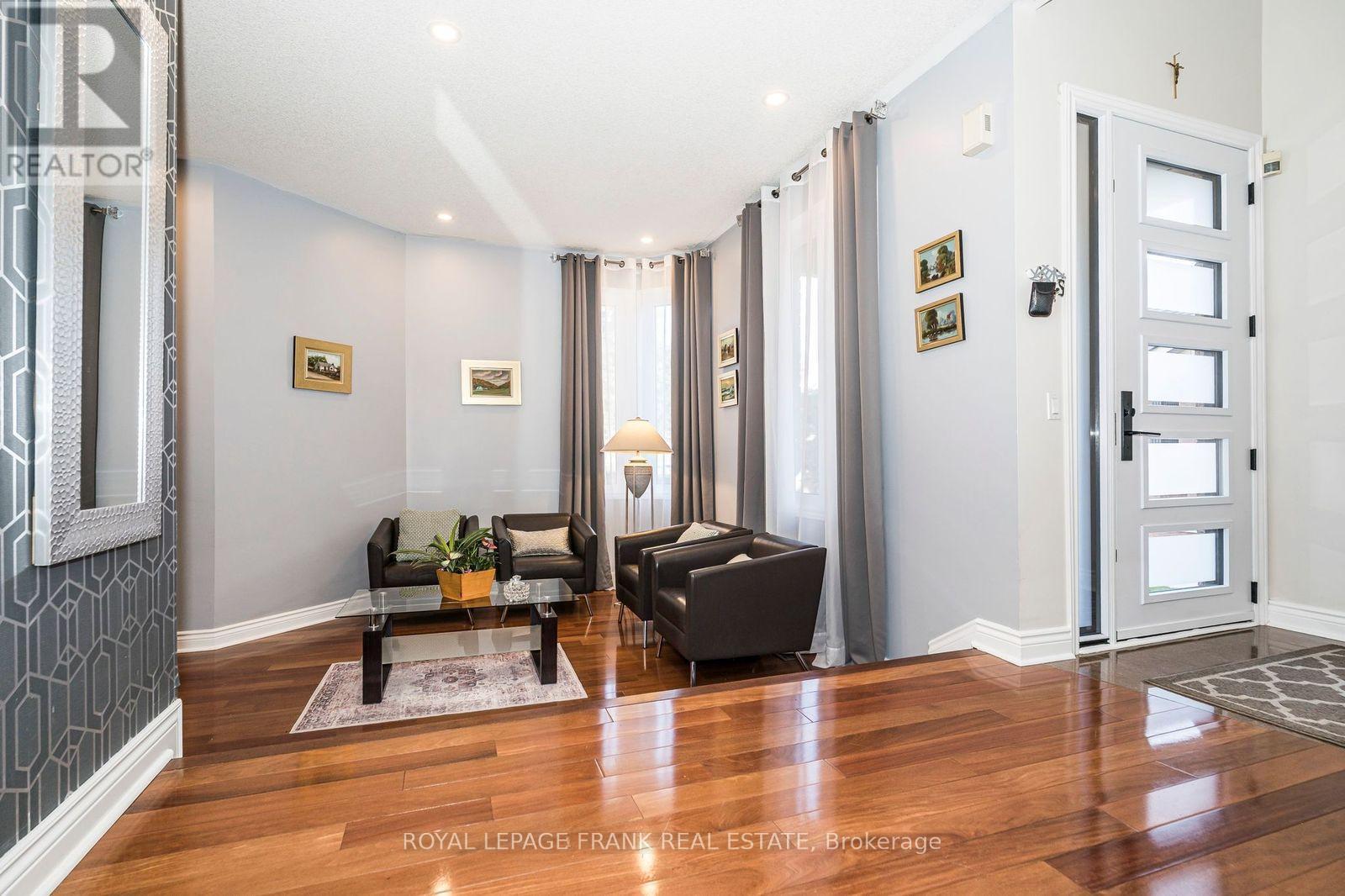 












174 THICKET CRESCENT

,
Pickering (Highbush),




Ontario
L1V6V7


