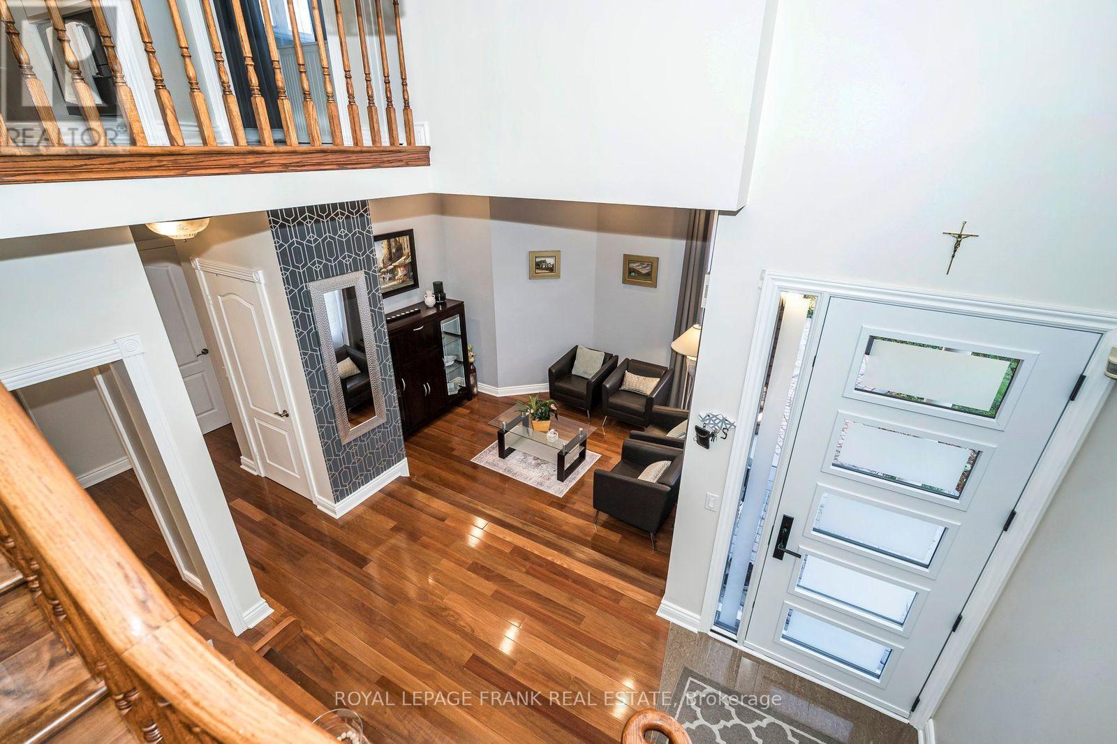 












174 THICKET CRESCENT

,
Pickering (Highbush),




Ontario
L1V6V7

