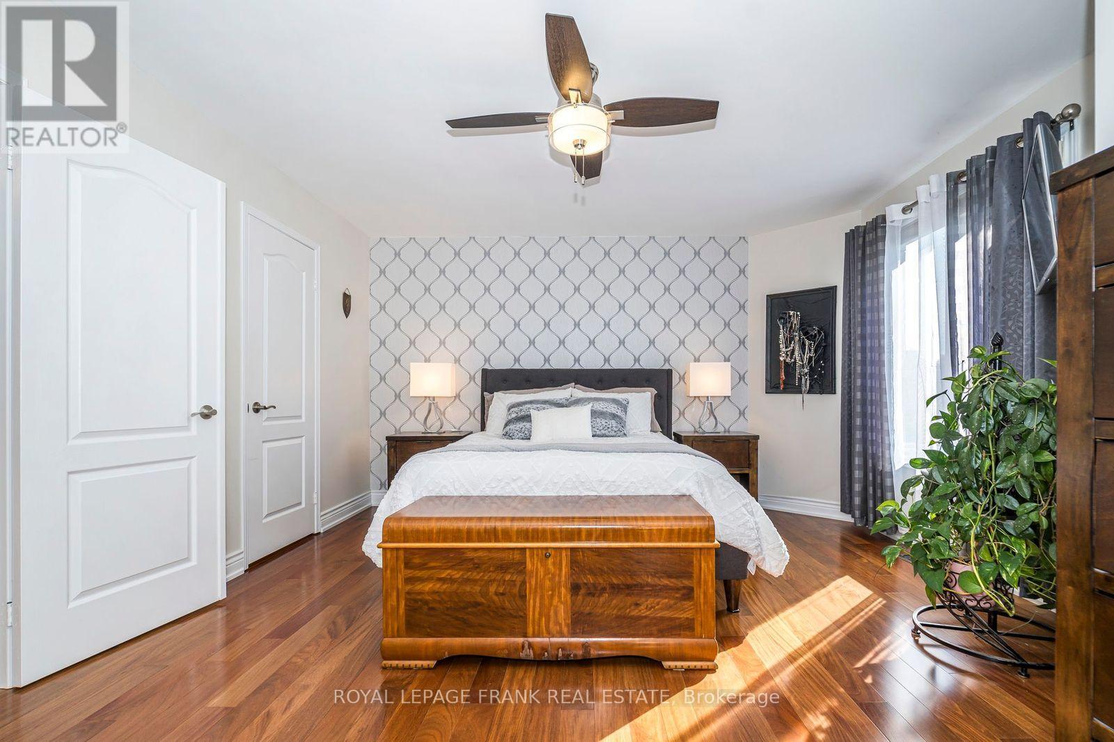 












174 THICKET CRESCENT

,
Pickering (Highbush),




Ontario
L1V6V7

