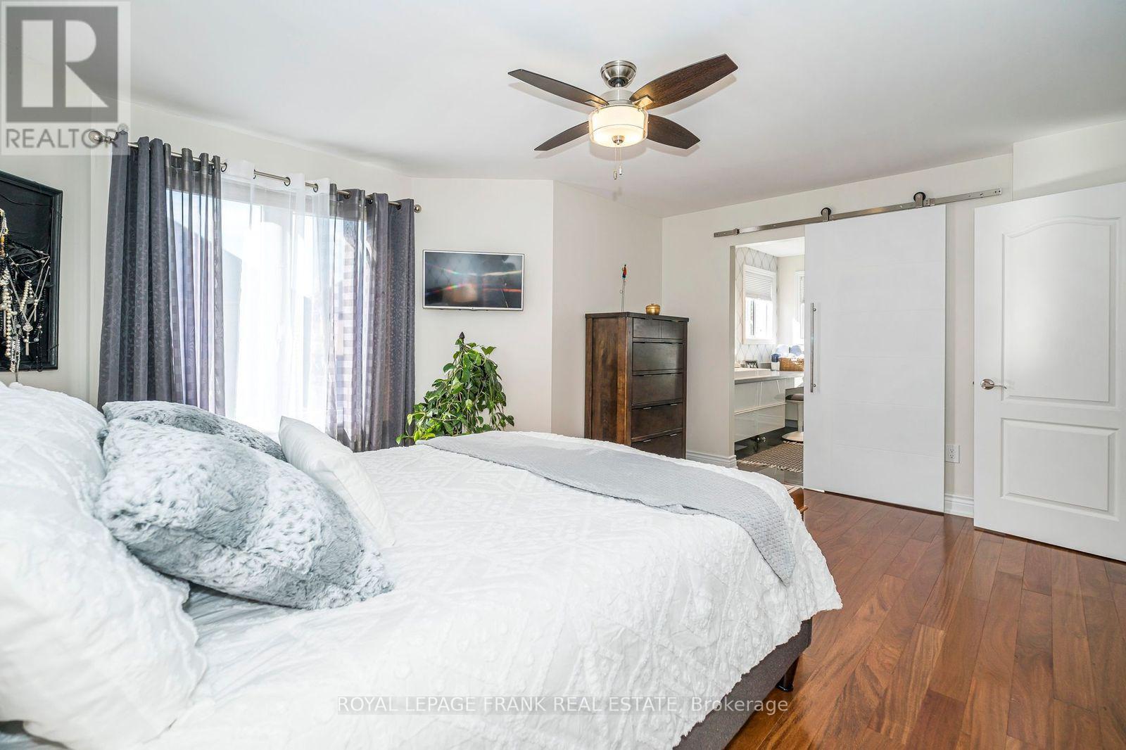 












174 THICKET CRESCENT

,
Pickering (Highbush),




Ontario
L1V6V7

