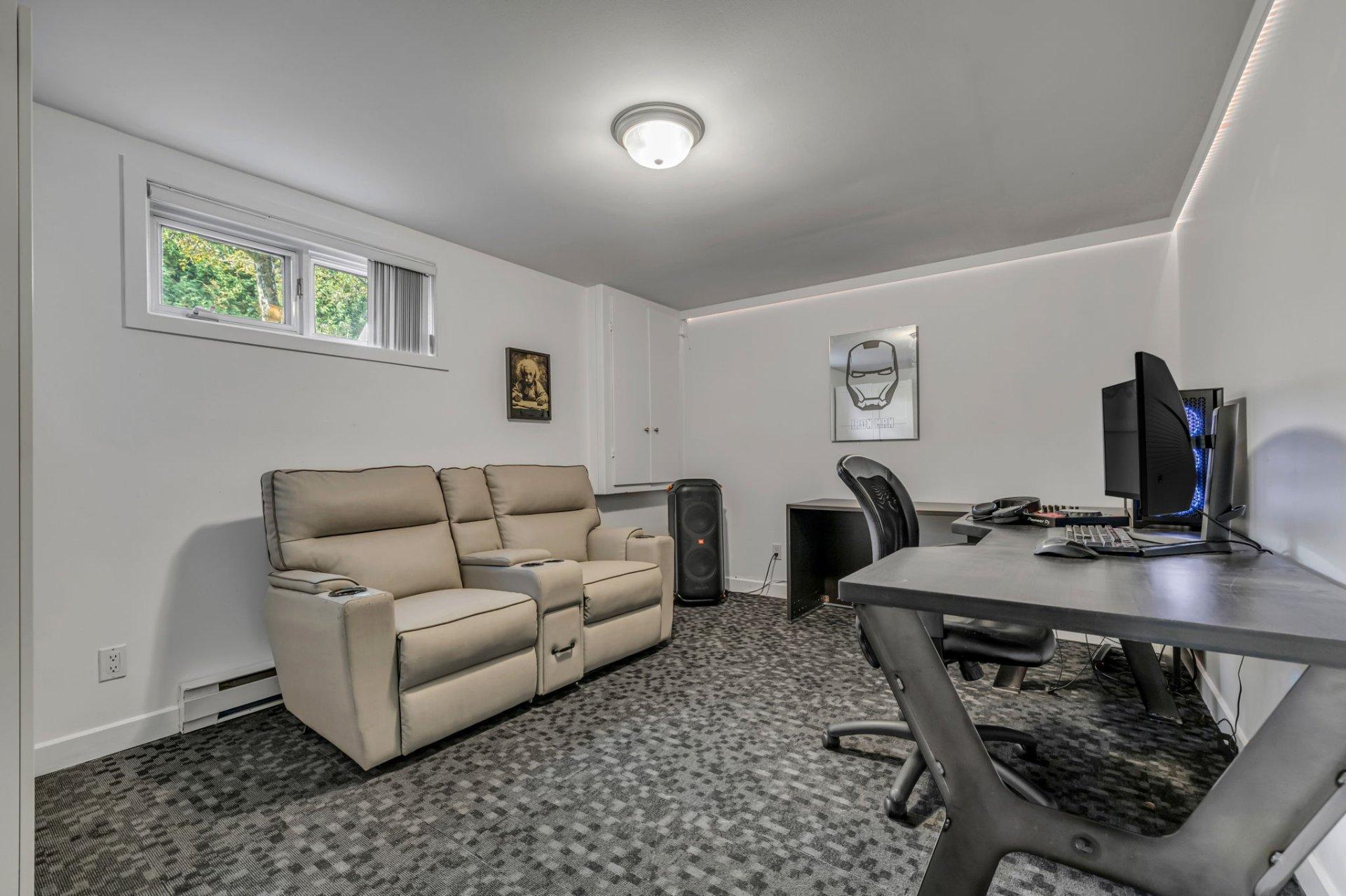 









80


Rue de Clichy

,
Québec (Beauport),




QC
G1C6N4

