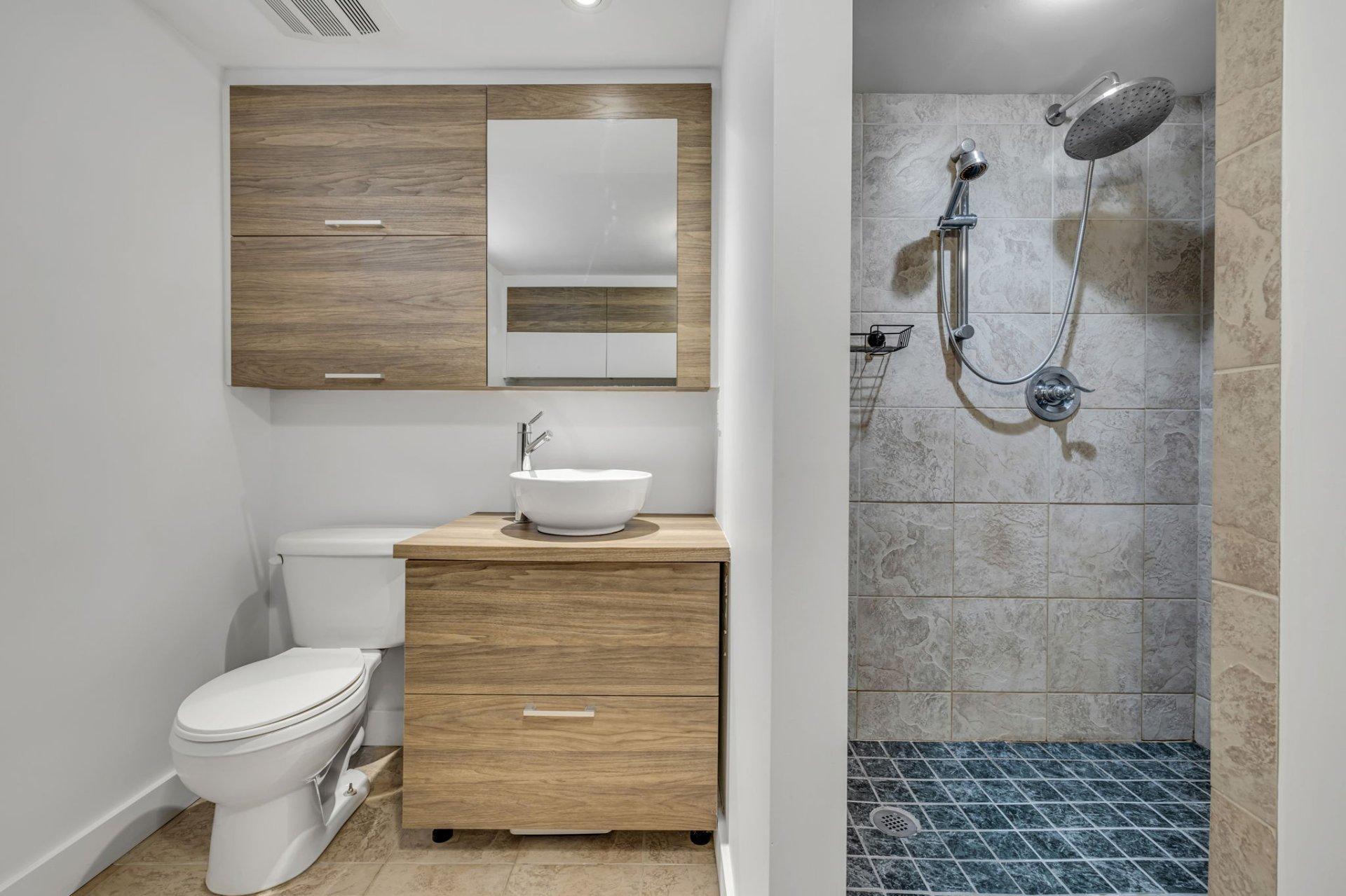 









80


Rue de Clichy

,
Québec (Beauport),




QC
G1C6N4


