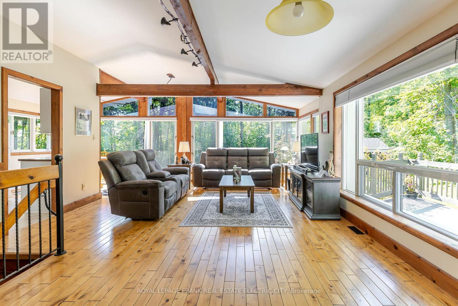 












2886 COUNTY ROAD 36 ROAD

,
Trent Lakes,




Ontario
K0L1J0

