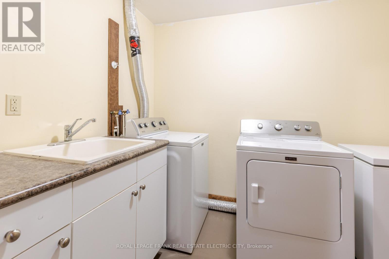 












2886 COUNTY ROAD 36 ROAD

,
Trent Lakes,




Ontario
K0L1J0

