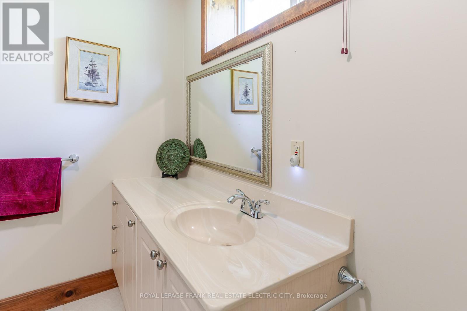 












2886 COUNTY ROAD 36 ROAD

,
Trent Lakes,




Ontario
K0L1J0

