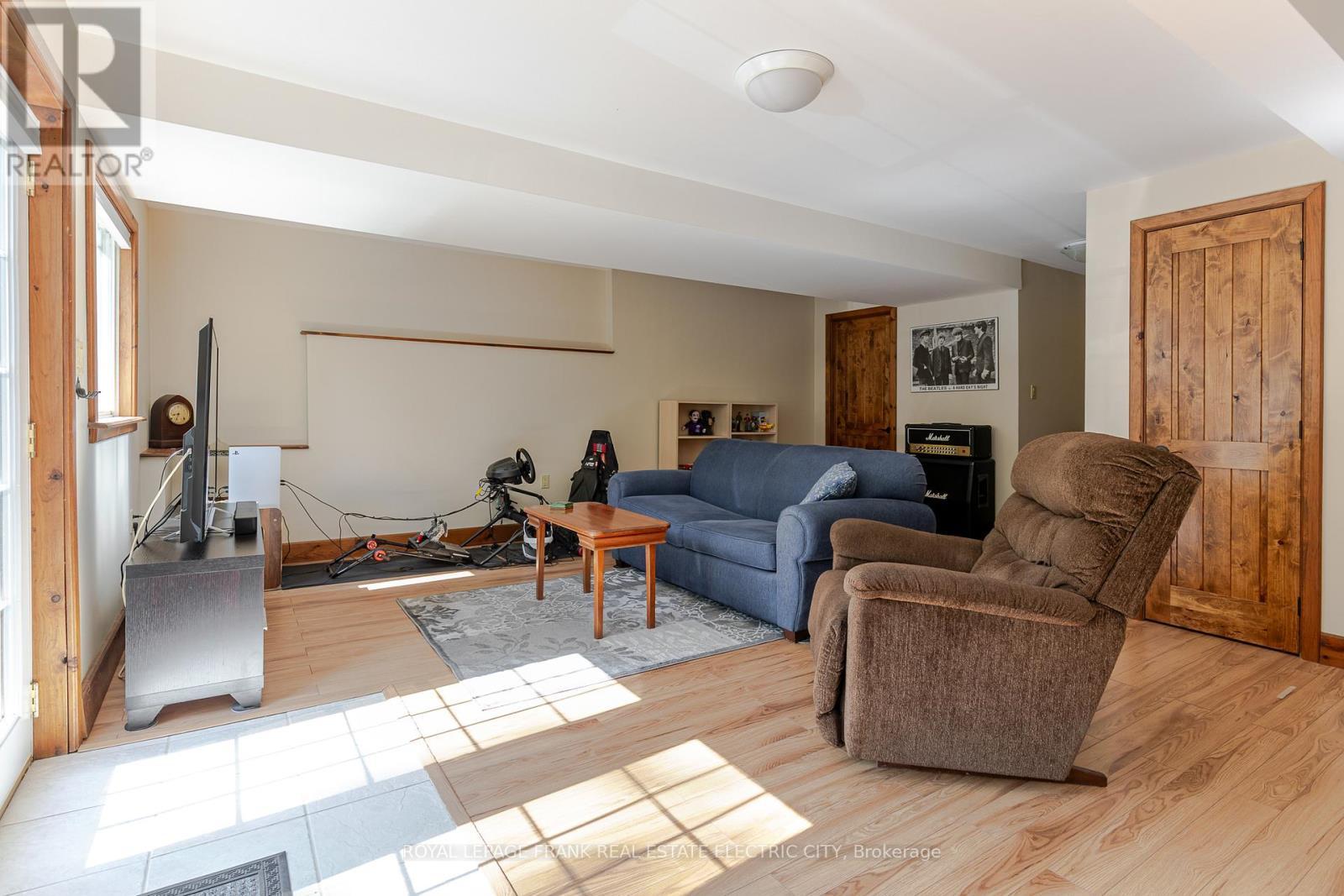 












2886 COUNTY ROAD 36 ROAD

,
Trent Lakes,




Ontario
K0L1J0

