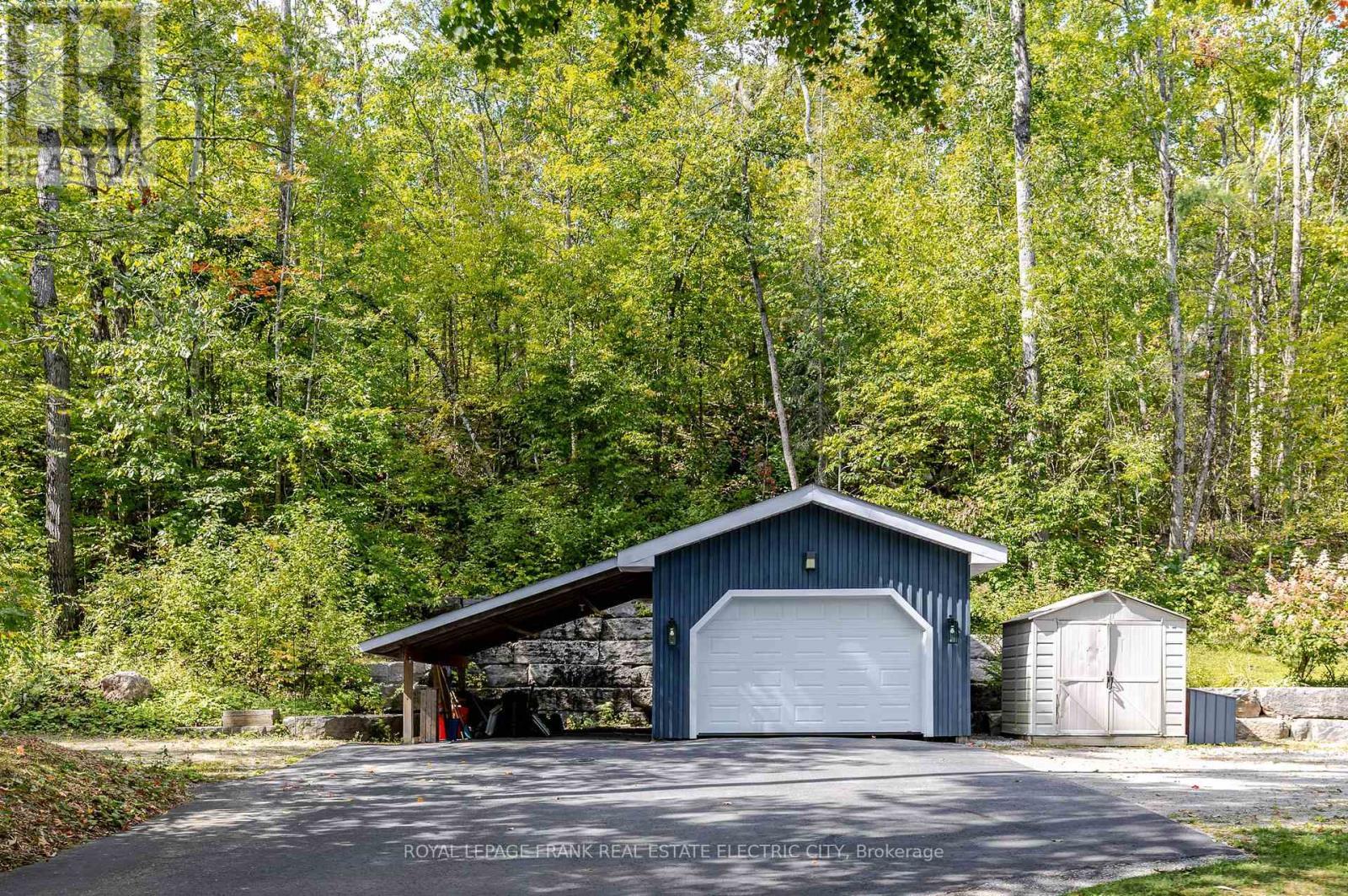 












2886 COUNTY ROAD 36 ROAD

,
Trent Lakes,




Ontario
K0L1J0

