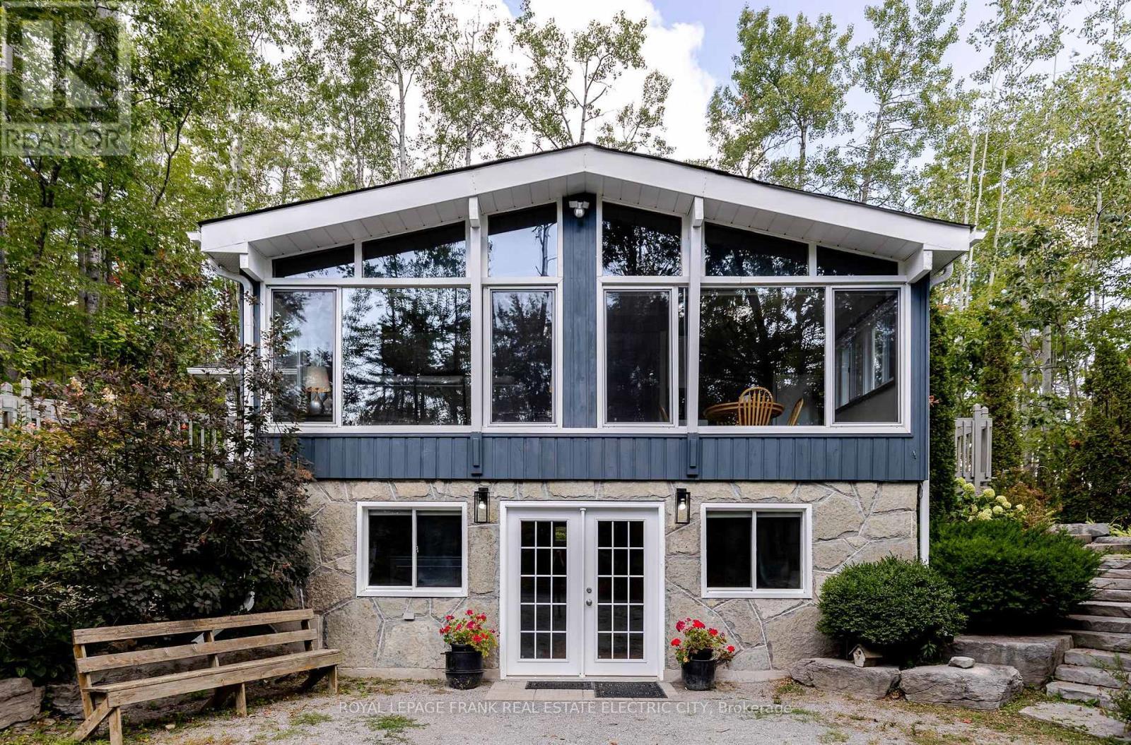 












2886 COUNTY ROAD 36 ROAD

,
Trent Lakes,




Ontario
K0L1J0

