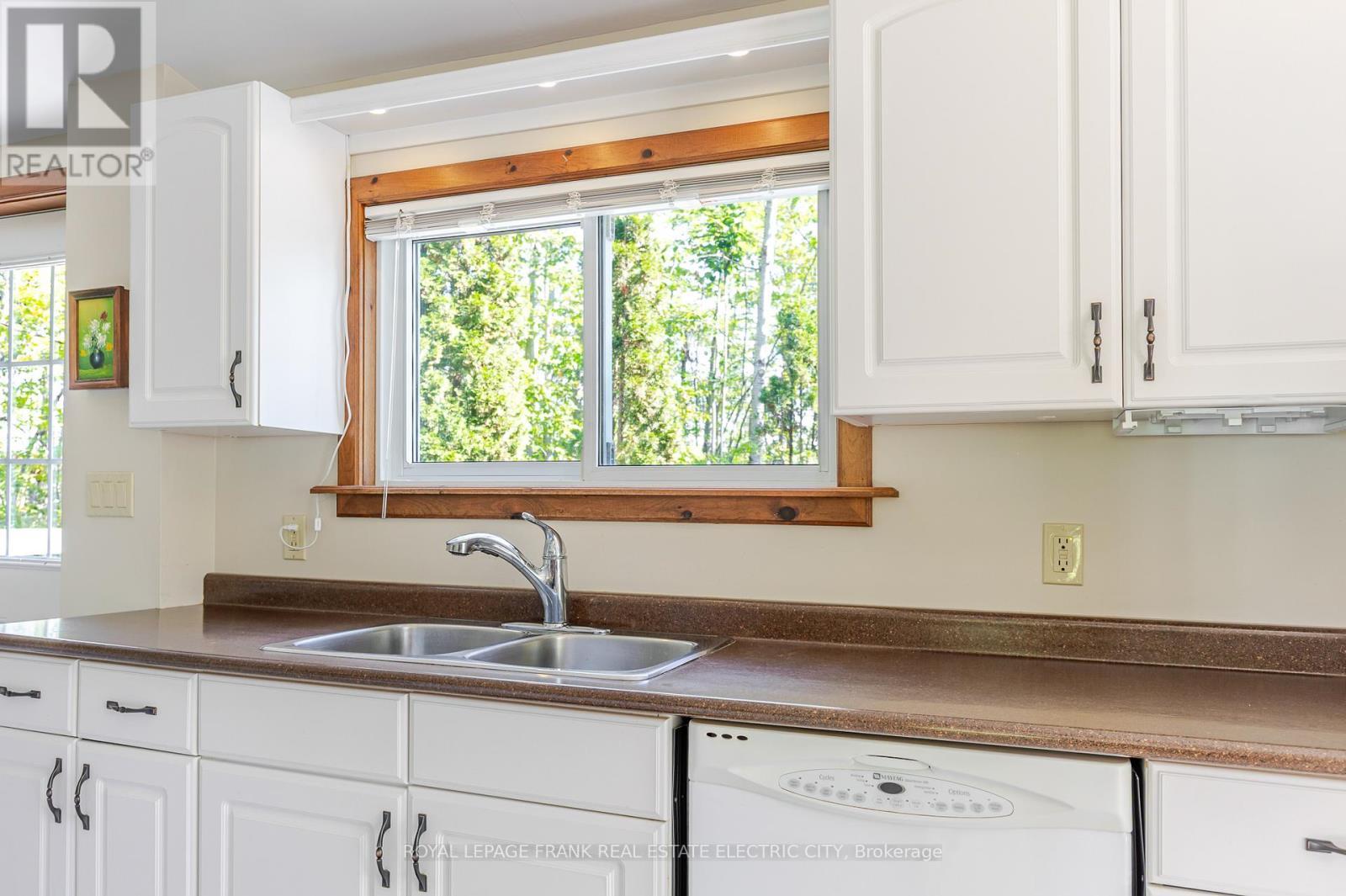 












2886 COUNTY ROAD 36 ROAD

,
Trent Lakes,




Ontario
K0L1J0


