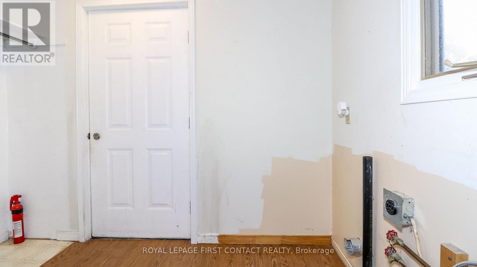 












24 HOWARD AVENUE

,
Tiny,




Ontario
L0L2T0

