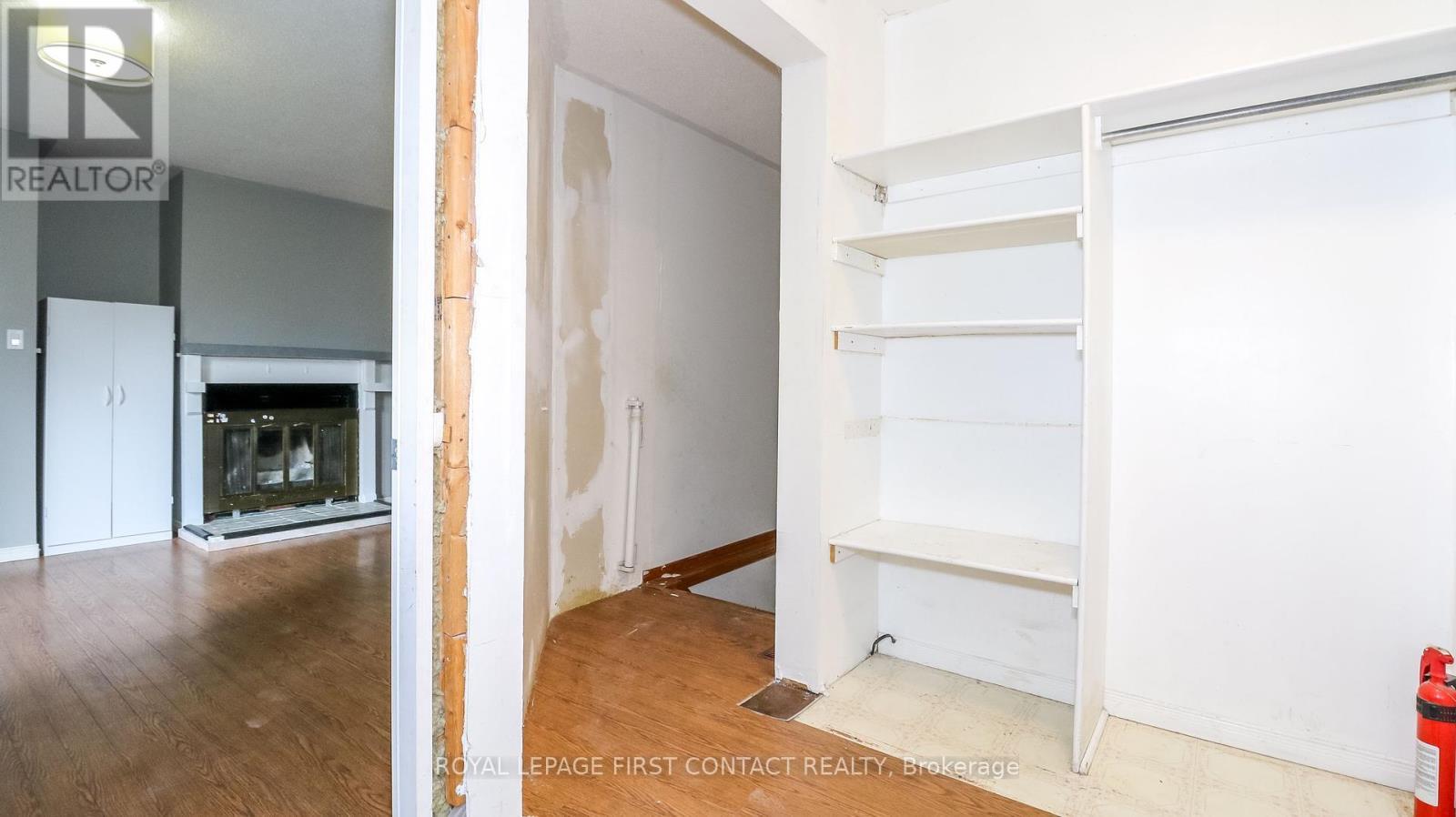 












24 HOWARD AVENUE

,
Tiny,




Ontario
L0L2T0

