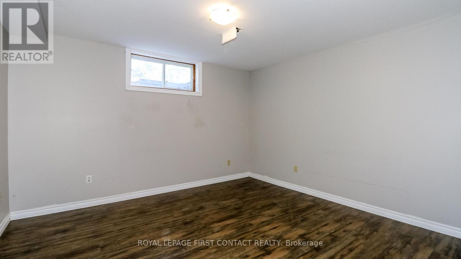 












24 HOWARD AVENUE

,
Tiny,




Ontario
L0L2T0

