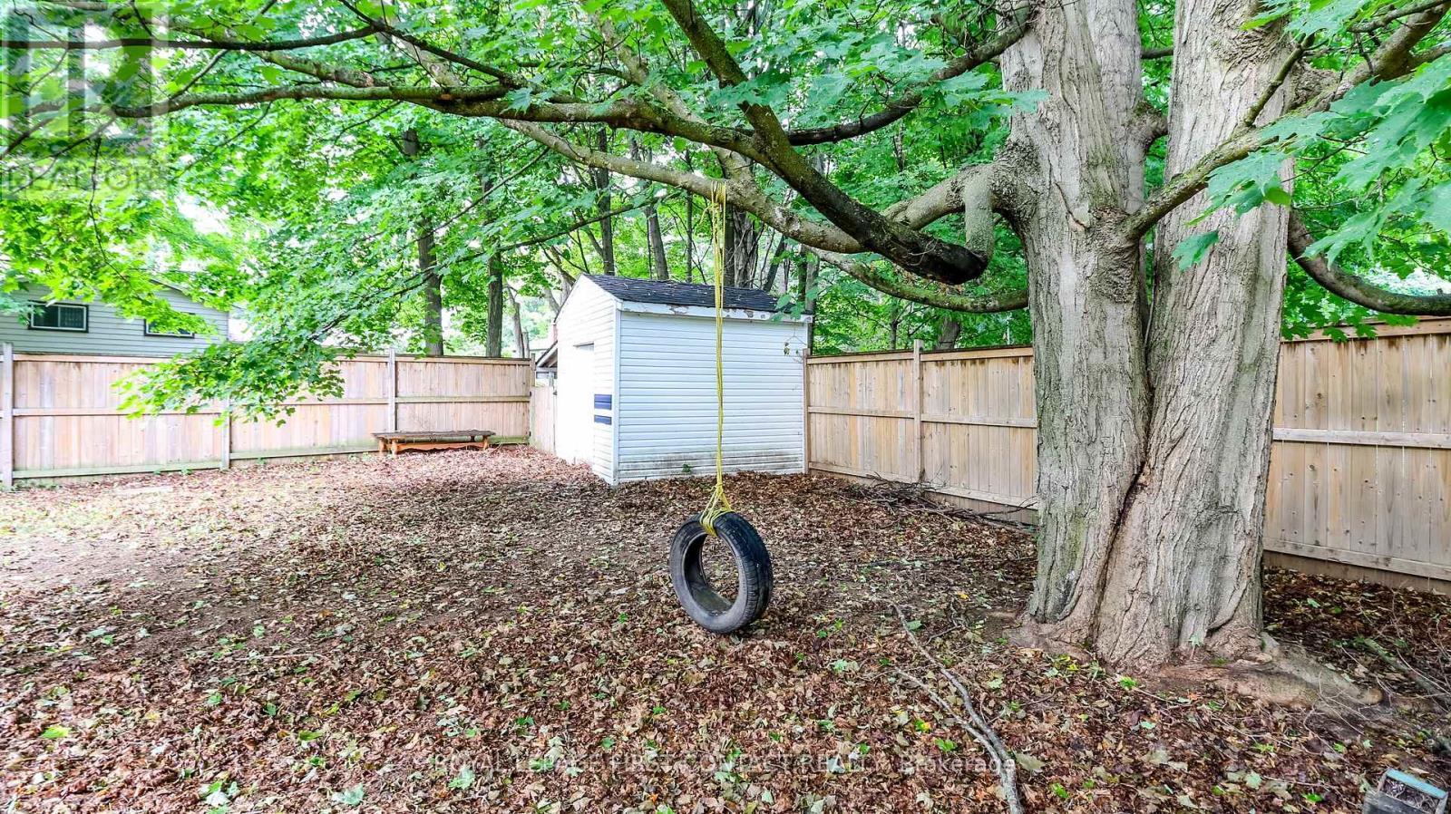 












24 HOWARD AVENUE

,
Tiny,




Ontario
L0L2T0

