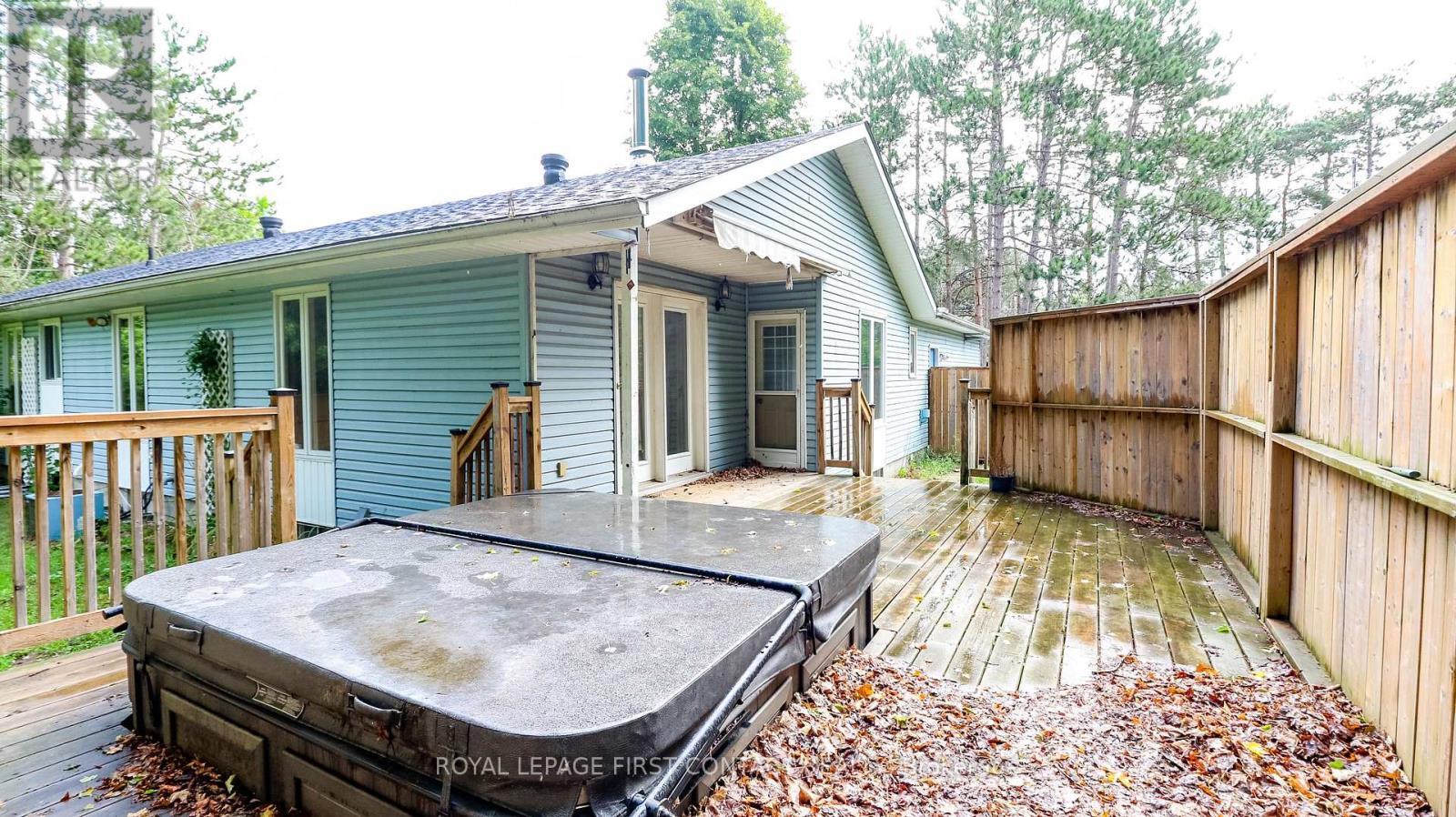 












24 HOWARD AVENUE

,
Tiny,




Ontario
L0L2T0

