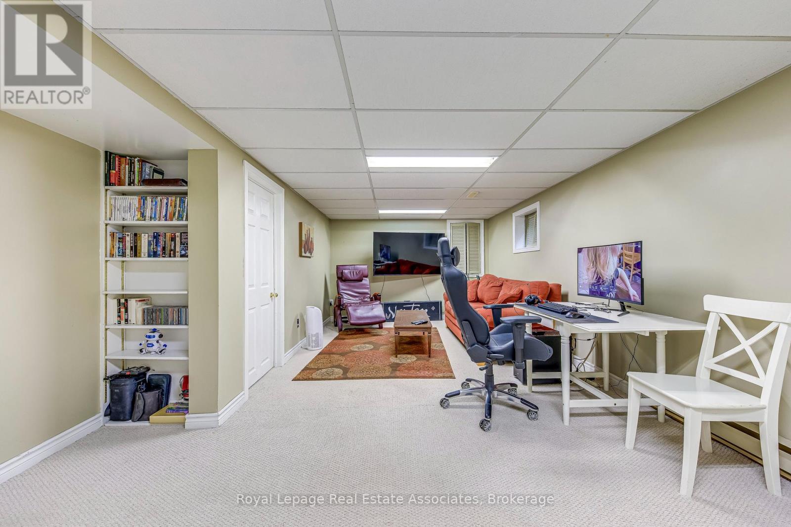












2406 BUTTONBUSH CRESCENT

,
Mississauga,




Ontario
L5L1C5

