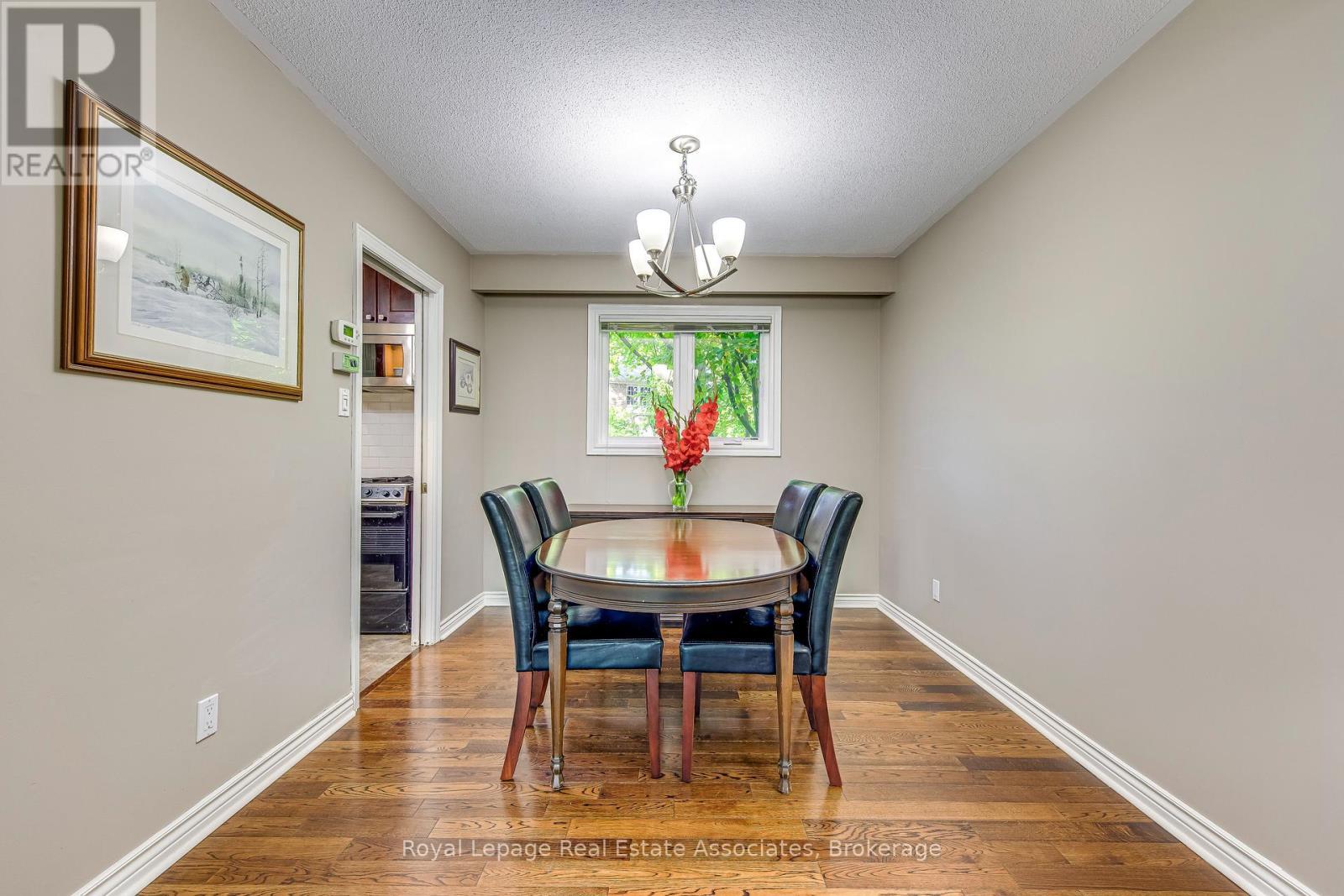 












2406 BUTTONBUSH CRESCENT

,
Mississauga,




Ontario
L5L1C5

