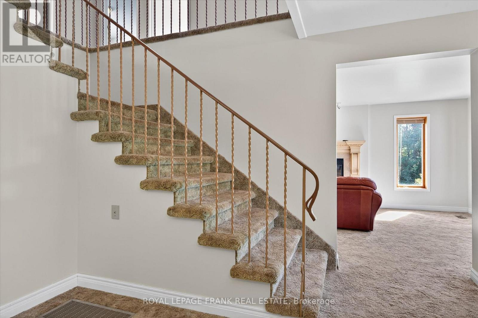 












549 BISSVIEW AVENUE

,
Selwyn,




Ontario
K9J6X4

