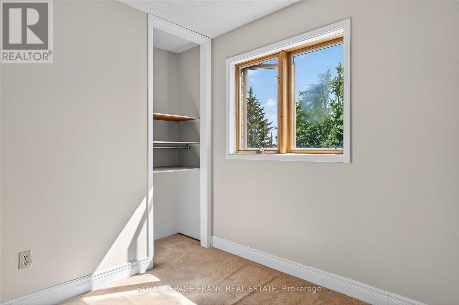 












549 BISSVIEW AVENUE

,
Selwyn,




Ontario
K9J6X4


