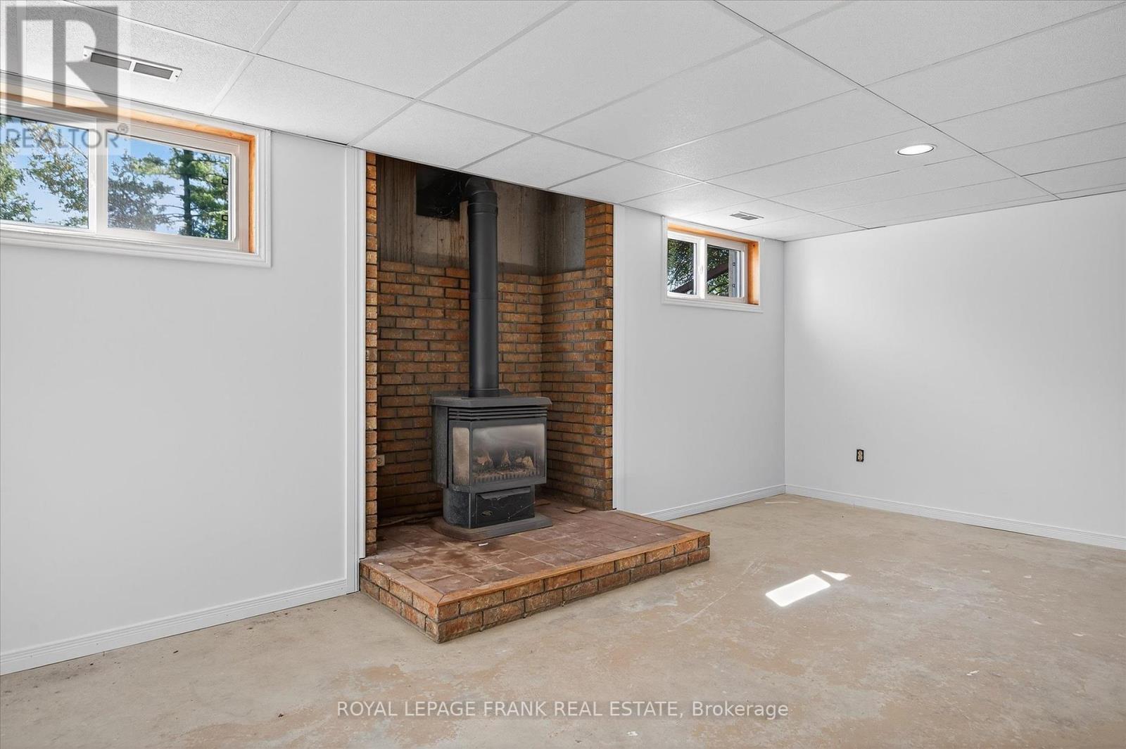 












549 BISSVIEW AVENUE

,
Selwyn,




Ontario
K9J6X4

