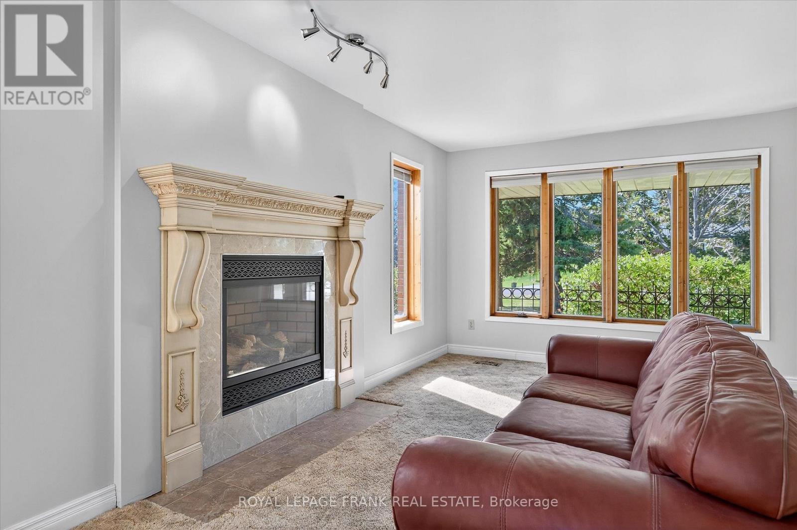 












549 BISSVIEW AVENUE

,
Selwyn,




Ontario
K9J6X4

