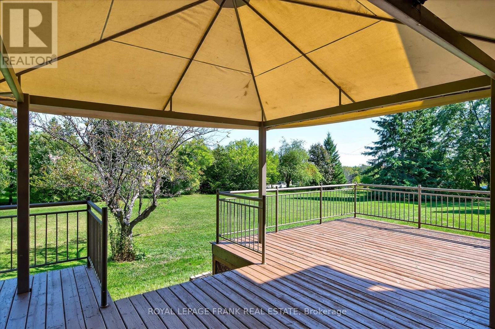 












549 BISSVIEW AVENUE

,
Selwyn,




Ontario
K9J6X4

