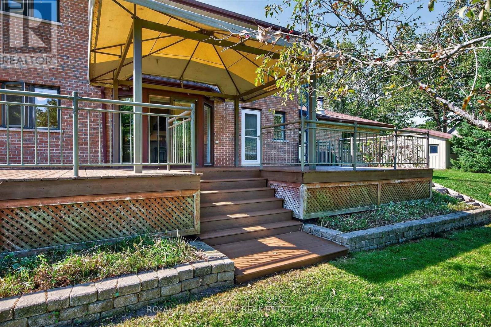 












549 BISSVIEW AVENUE

,
Selwyn,




Ontario
K9J6X4

