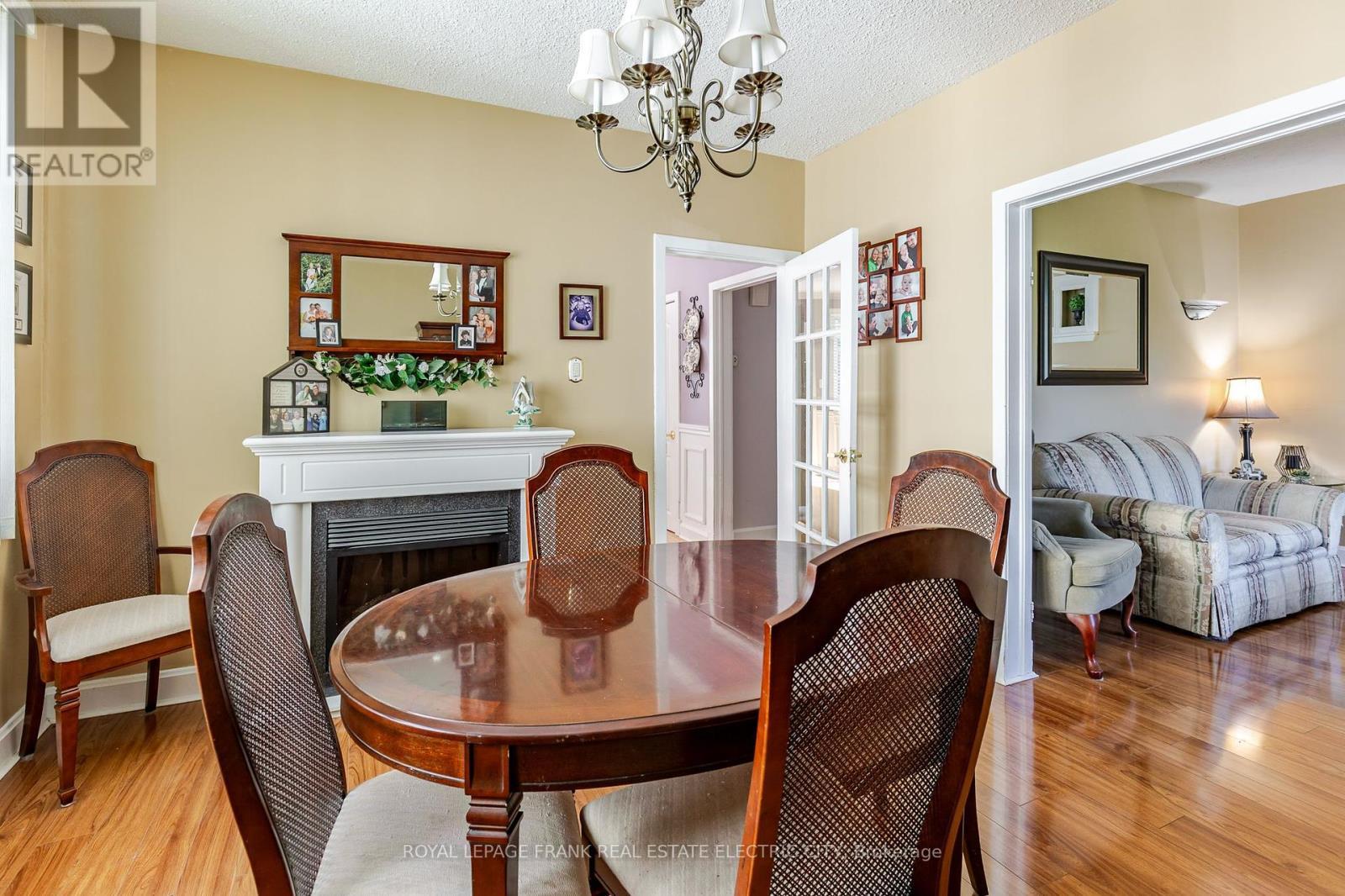 












287 MCGILL STREET

,
Peterborough (Otonabee Ward 1),




Ontario
K9J1W4


